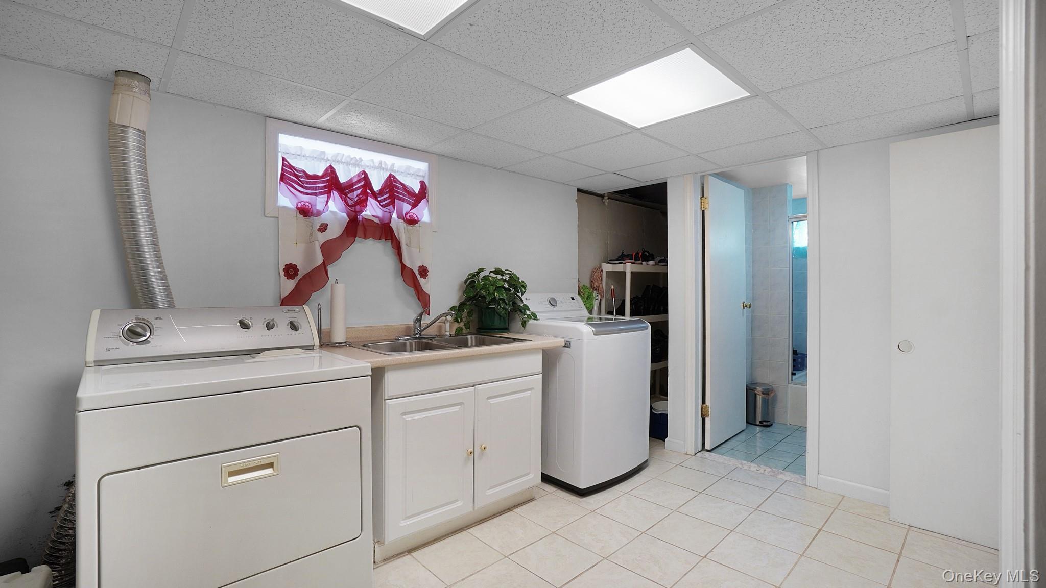 Single Family 257th Street Queens, NY 11004, MLS-1035135-18