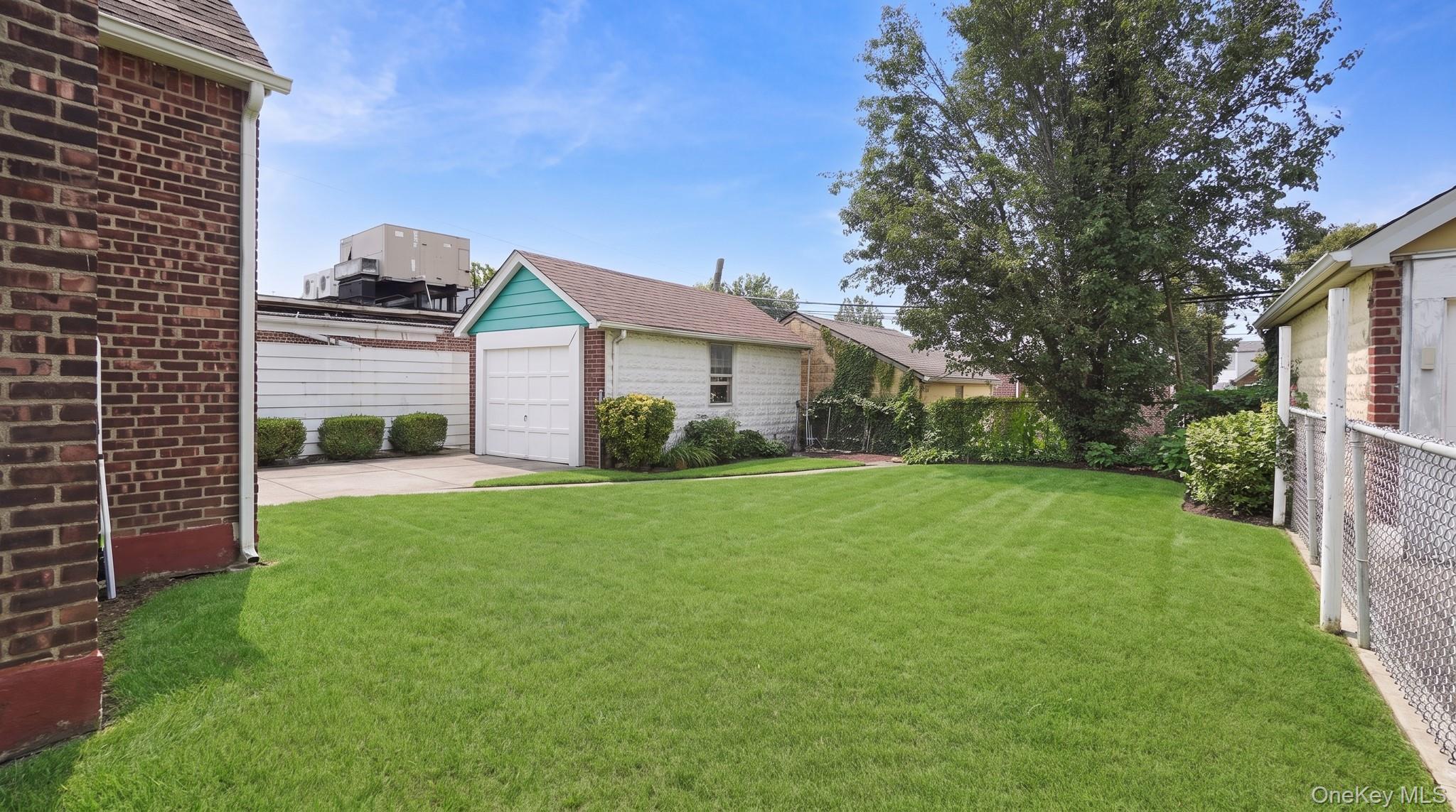 Single Family 257th Street Queens, NY 11004, MLS-1035135-19