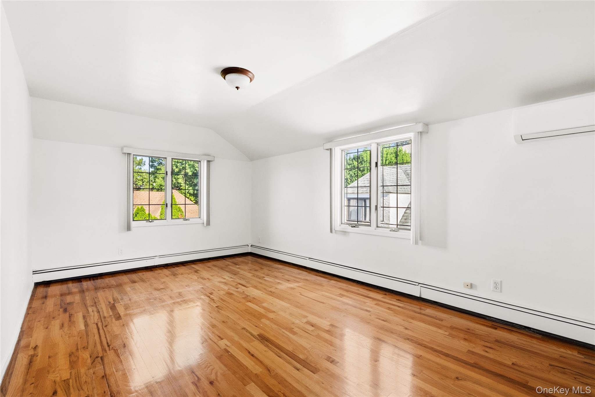 Single Family 26th Avenue Queens, NY 11360, MLS-1035139-23