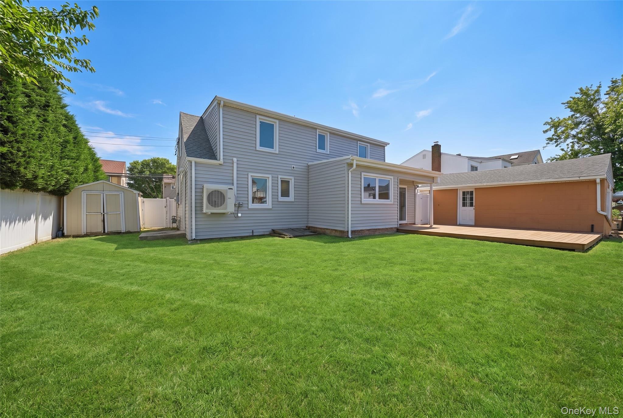 Single Family Carrel Boulevard Nassau County, NY 11572, MLS-1035162-17