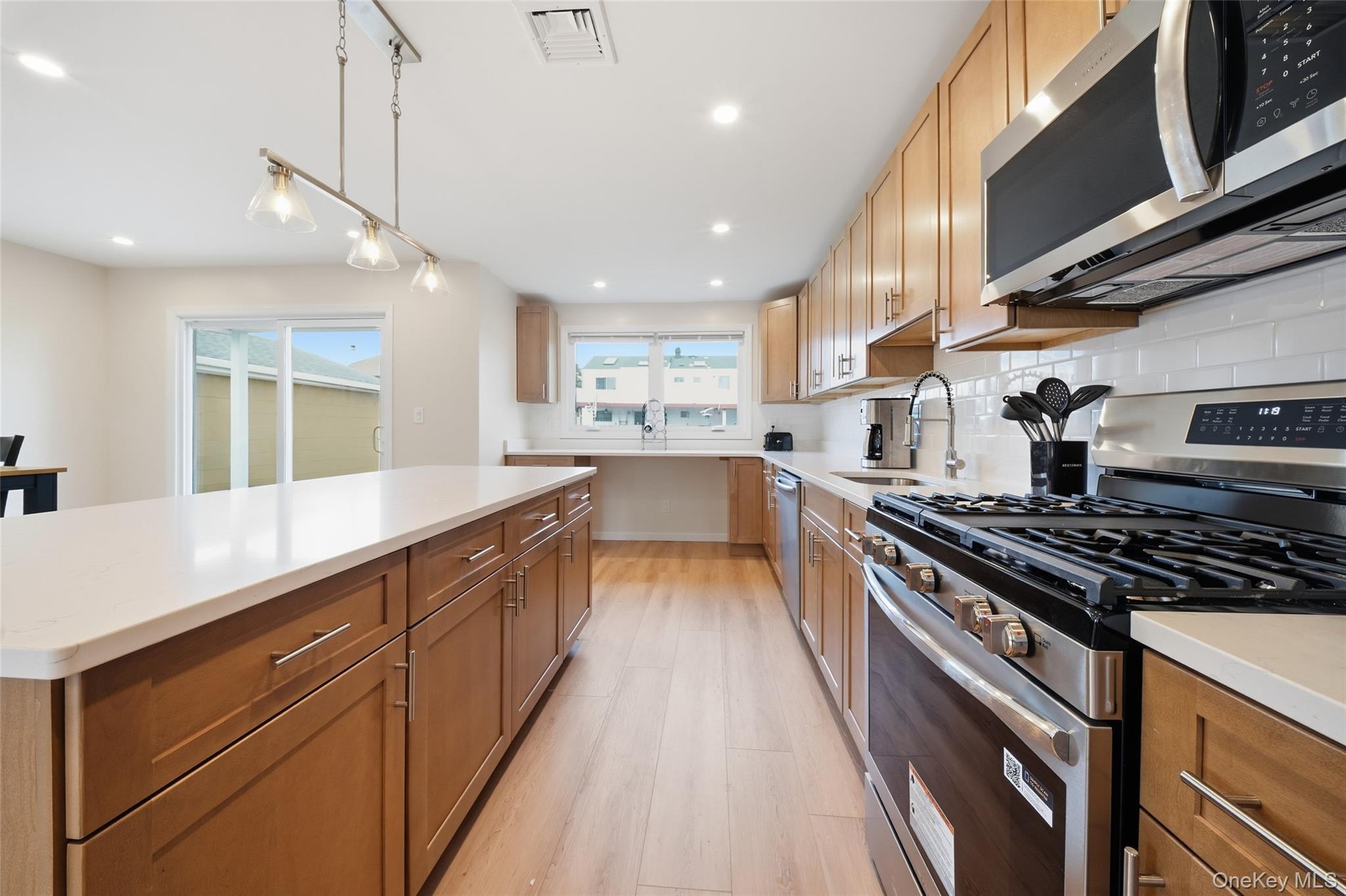 Single Family Carrel Boulevard Nassau County, NY 11572, MLS-1035162-6