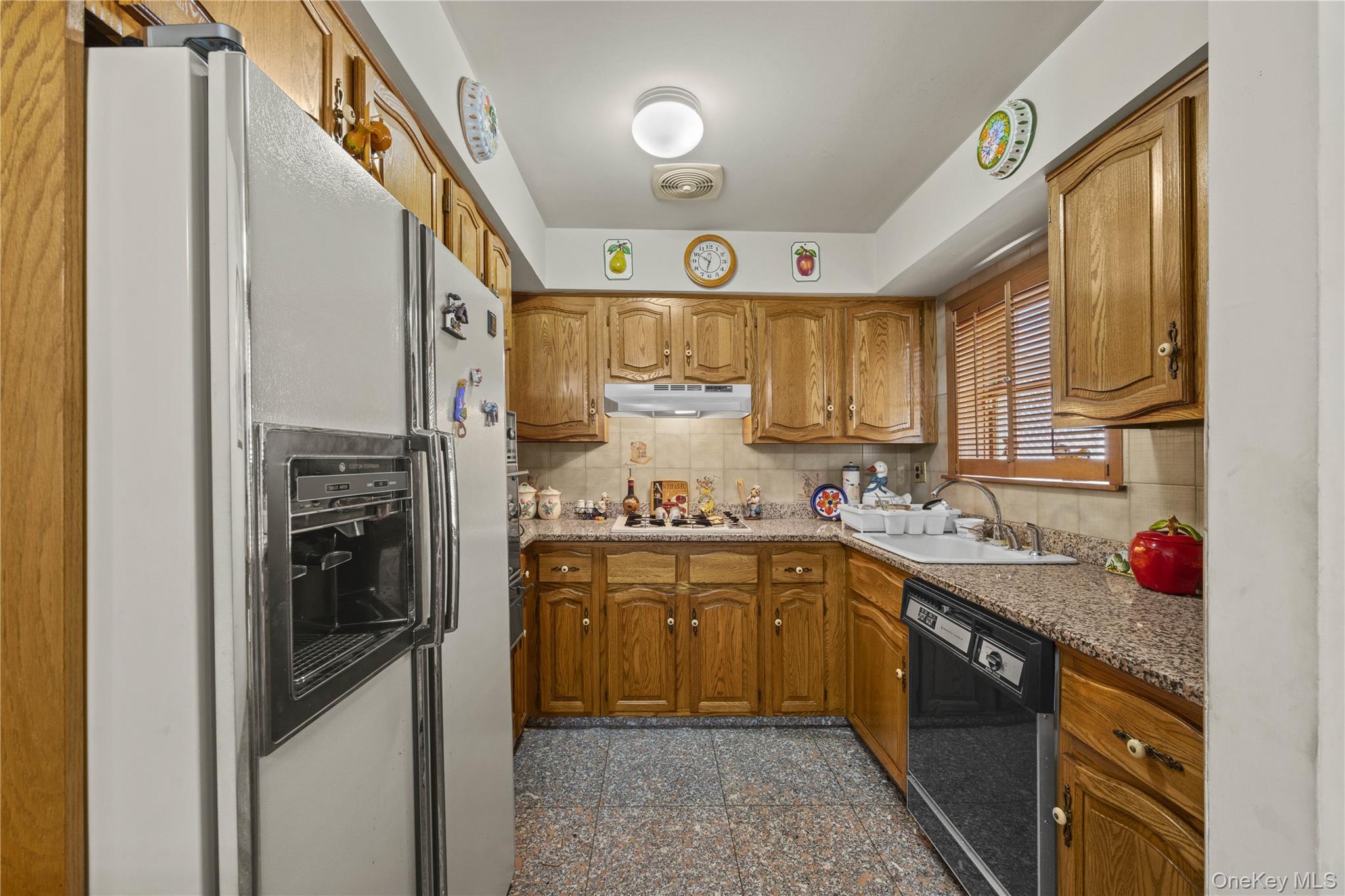 Single Family Vincent Avenue Bronx, NY 10465, MLS-1035169-13