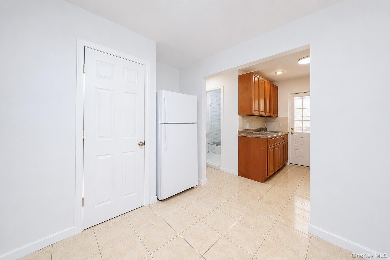 Single Family West End Avenue  Brooklyn, NY 11235, MLS-1035174-12