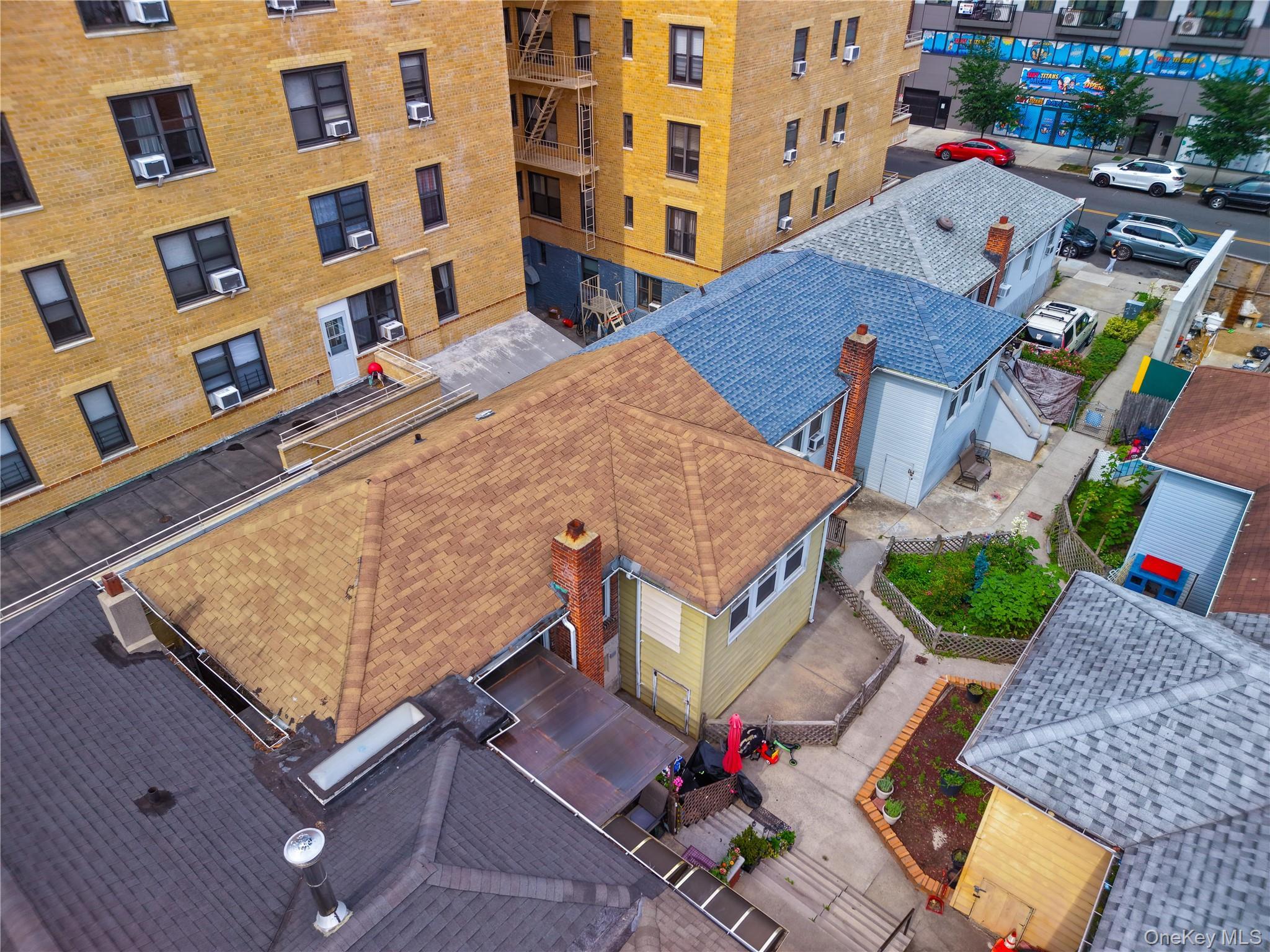 Single Family West End Avenue  Brooklyn, NY 11235, MLS-1035174-19