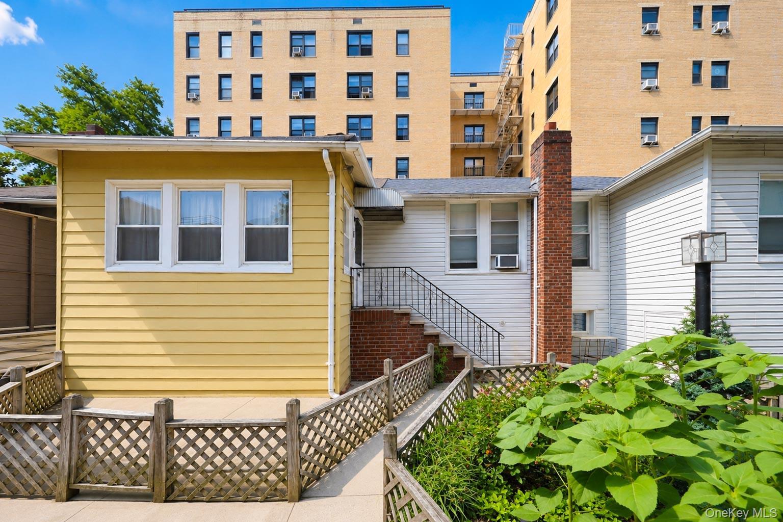 Single Family West End Avenue  Brooklyn, NY 11235, MLS-1035174-2