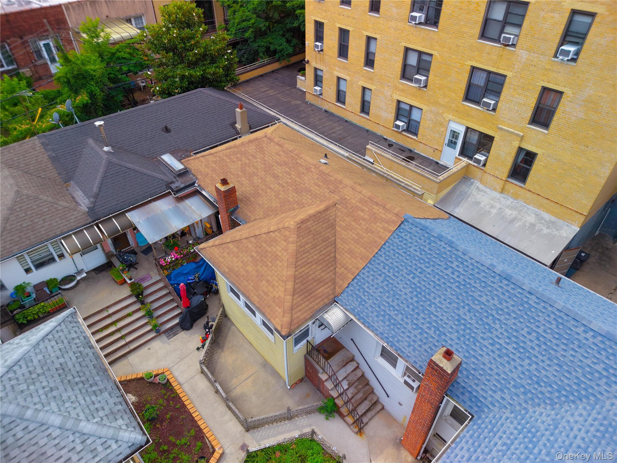 Single Family West End Avenue  Brooklyn, NY 11235, MLS-1035174-21