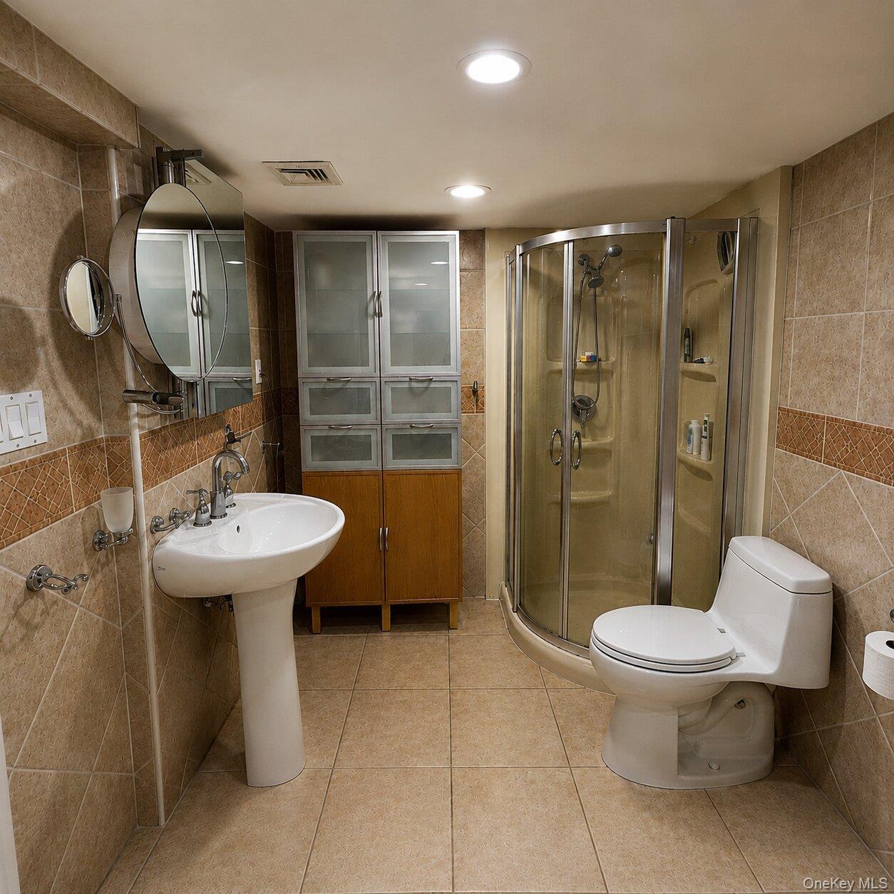 Single Family 192nd Street Queens, NY 11366, MLS-1035178-14