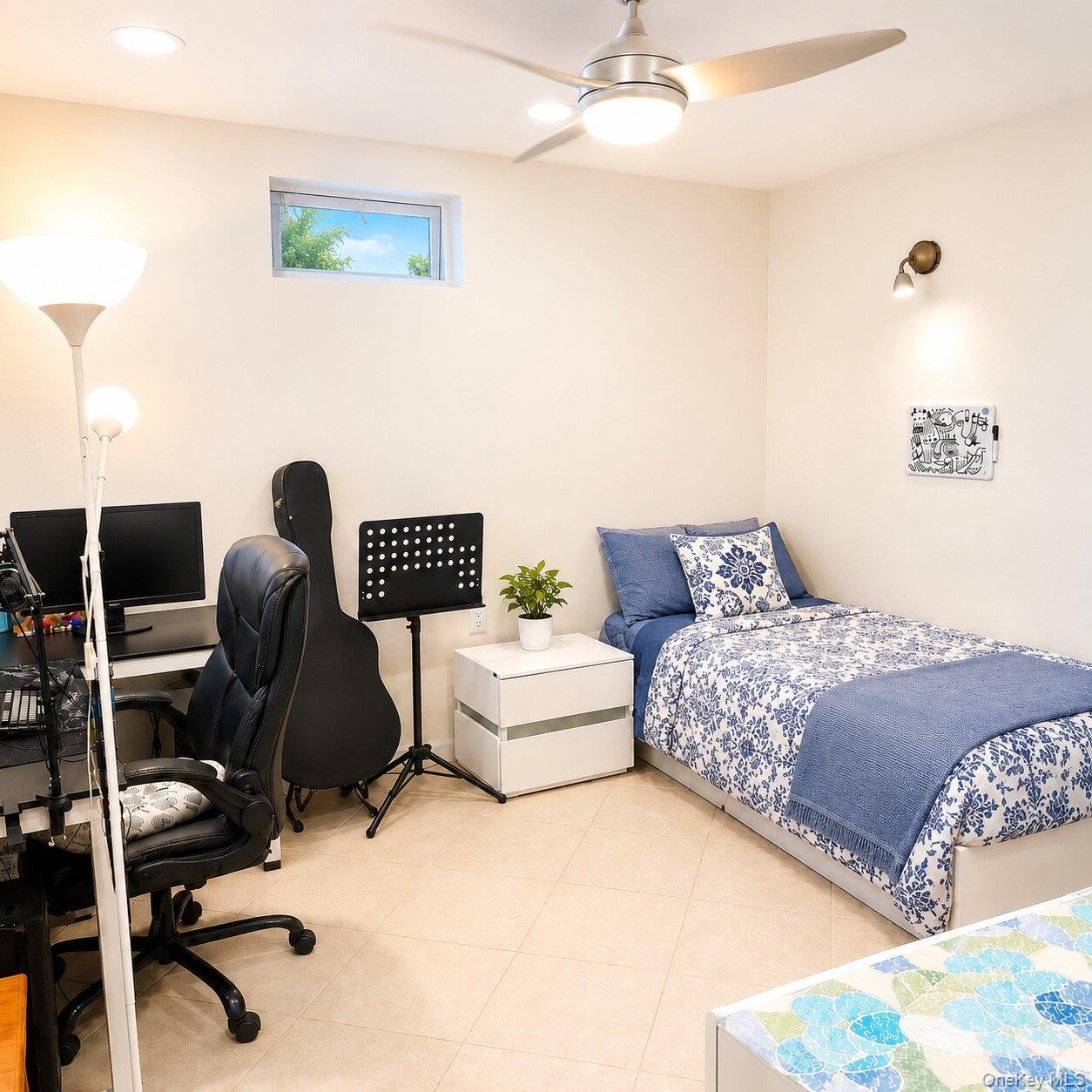 Single Family 192nd Street  Queens, NY 11366, MLS-1035178-25