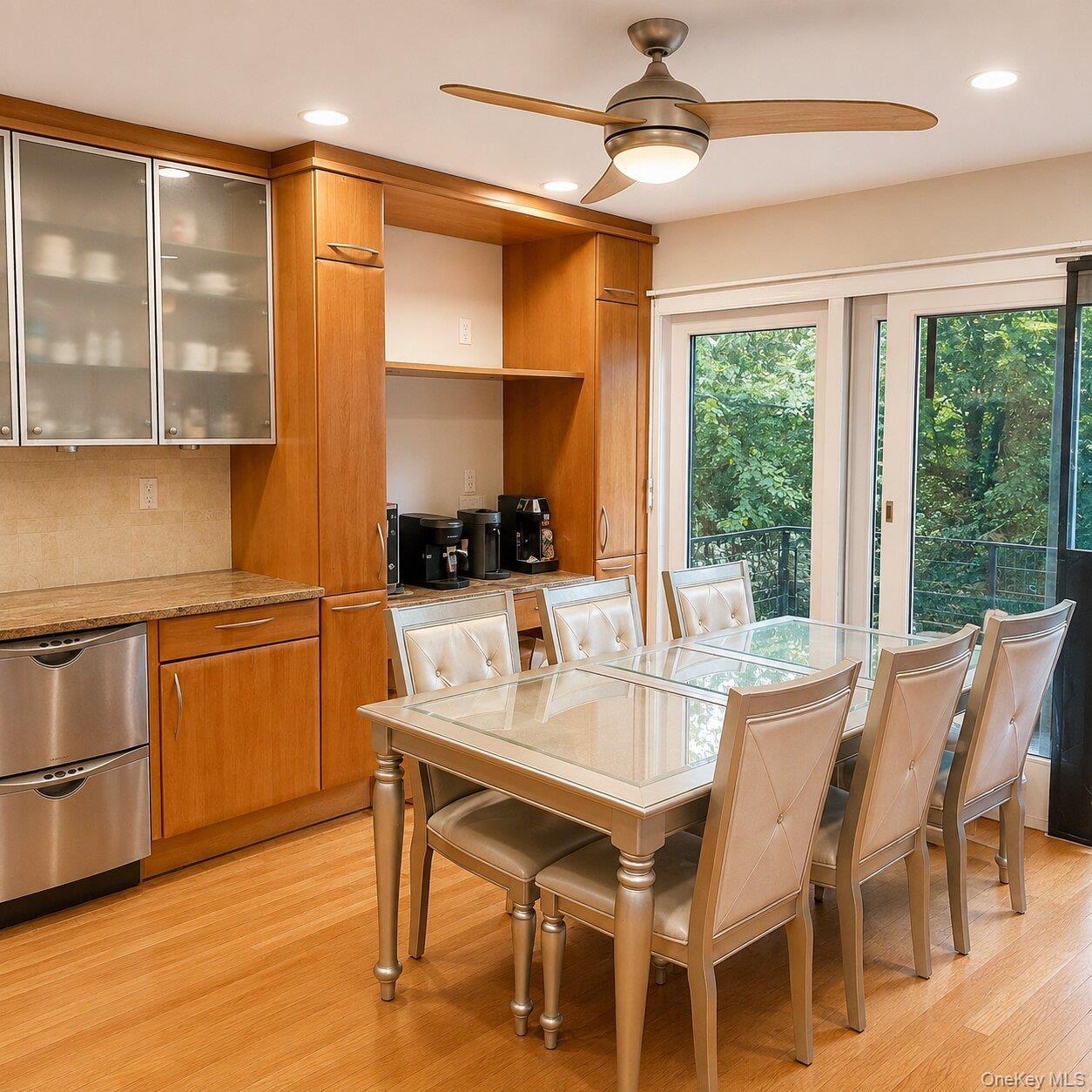 Single Family 192nd Street Queens, NY 11366, MLS-1035178-6