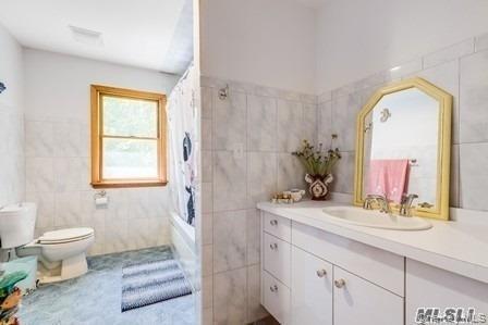 Single Family Bevin Road  Suffolk County, NY 11768, MLS-1035180-25
