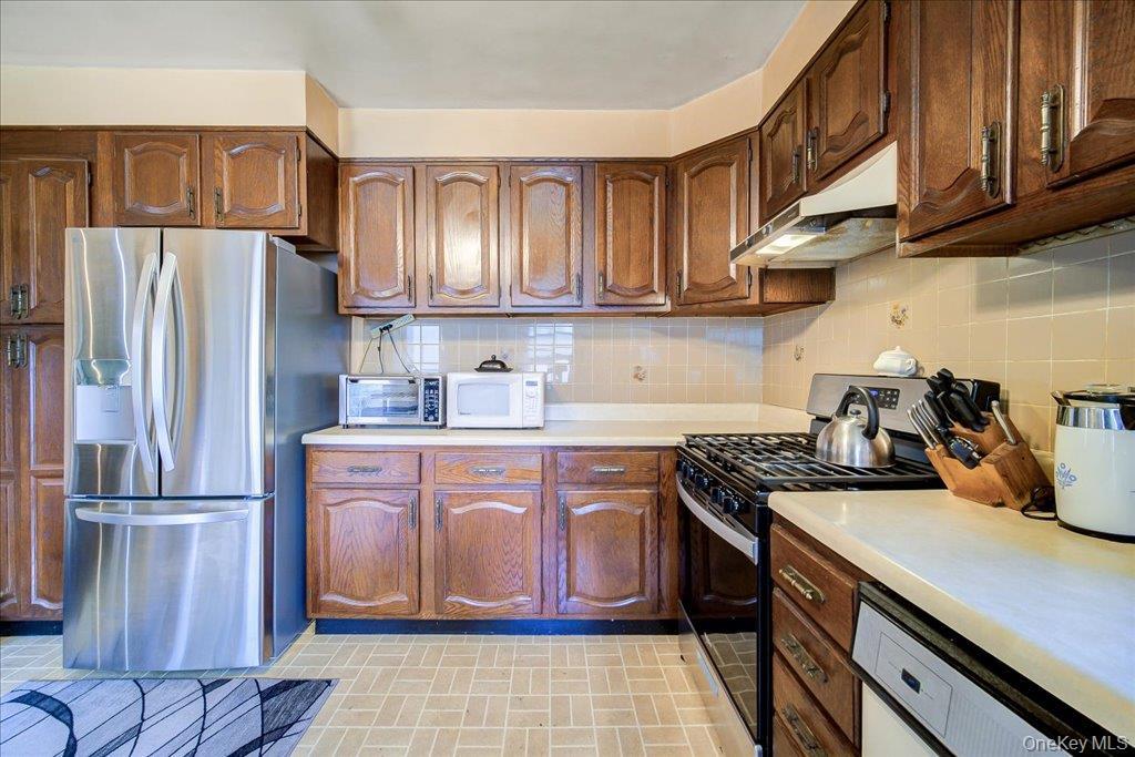Single Family Maple Street Dutchess County, NY 12508, MLS-1035183-13