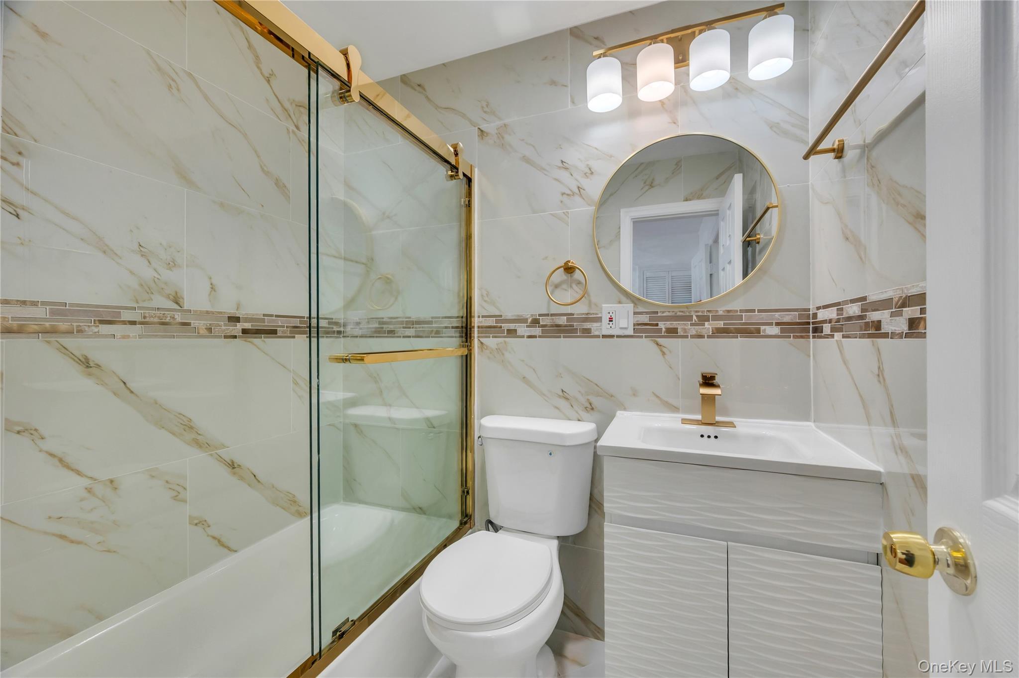 Single Family 205th Street  Queens, NY 11423, MLS-1035187-15
