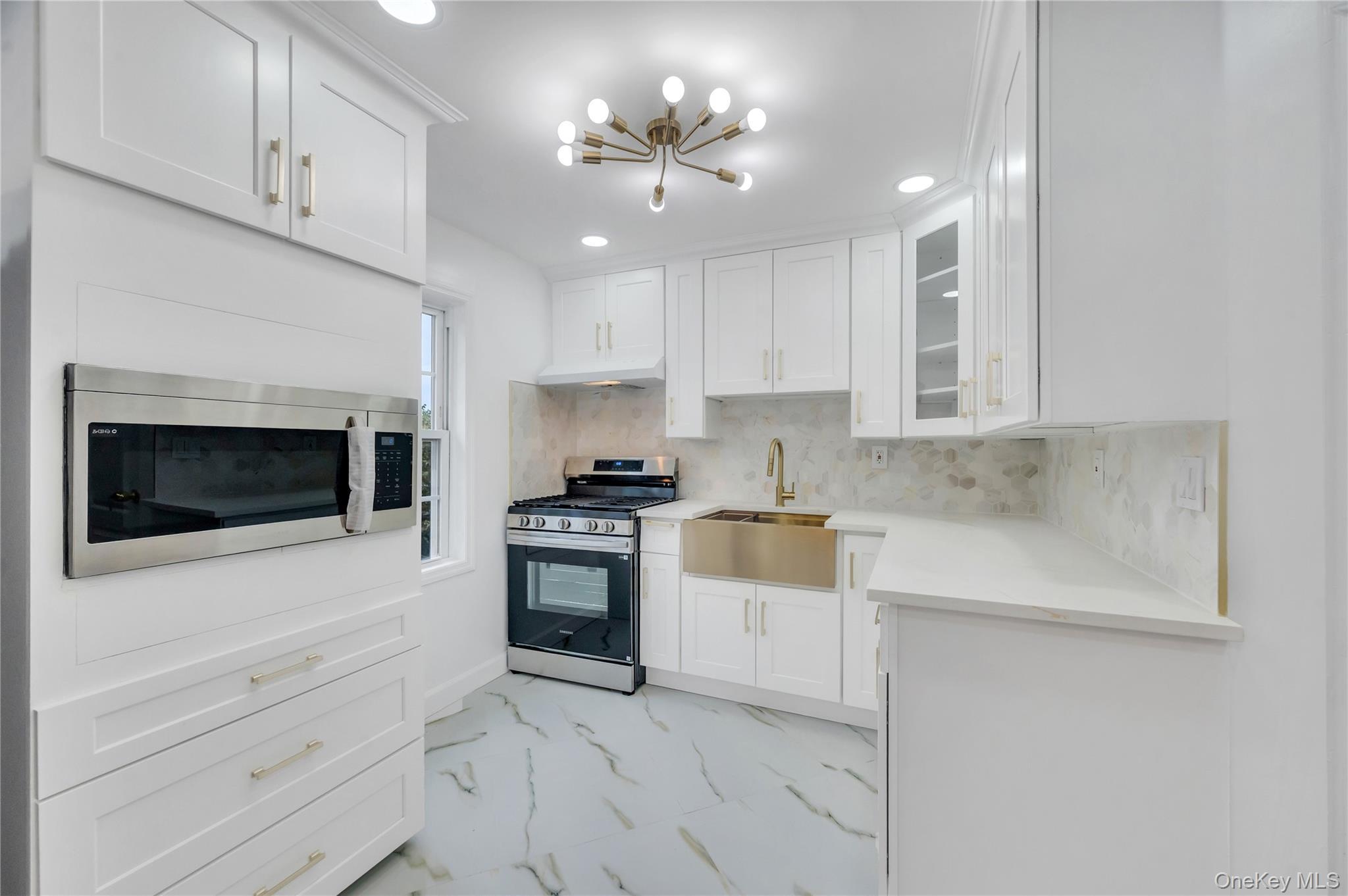 Single Family 205th Street  Queens, NY 11423, MLS-1035187-20