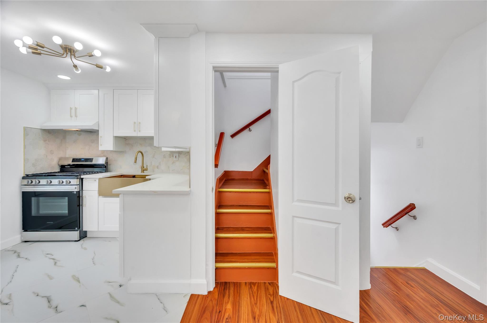 Single Family 205th Street  Queens, NY 11423, MLS-1035187-24