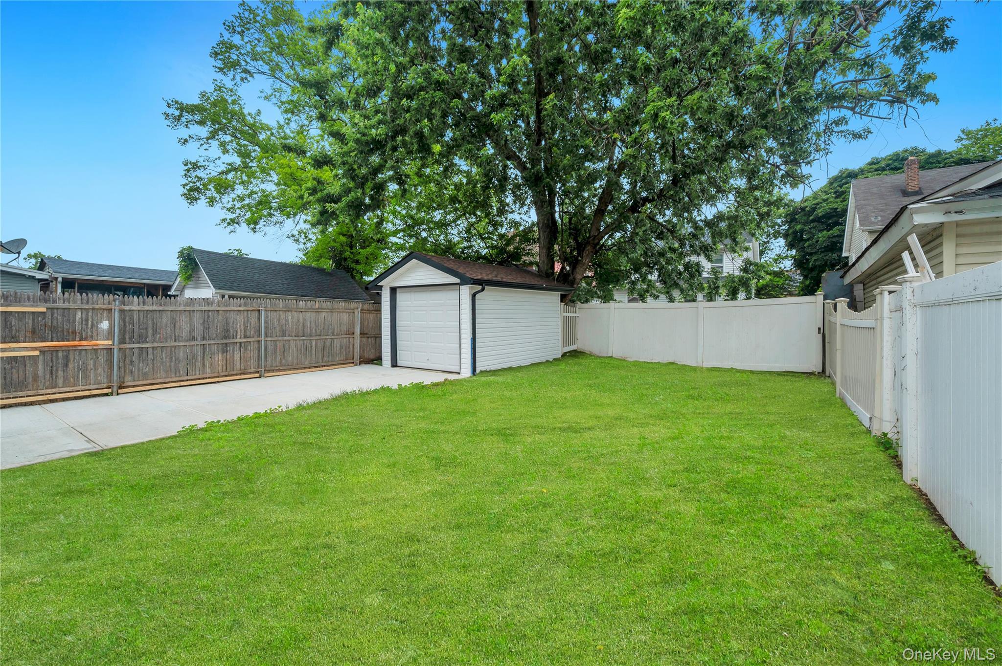 Single Family 205th Street  Queens, NY 11423, MLS-1035187-34