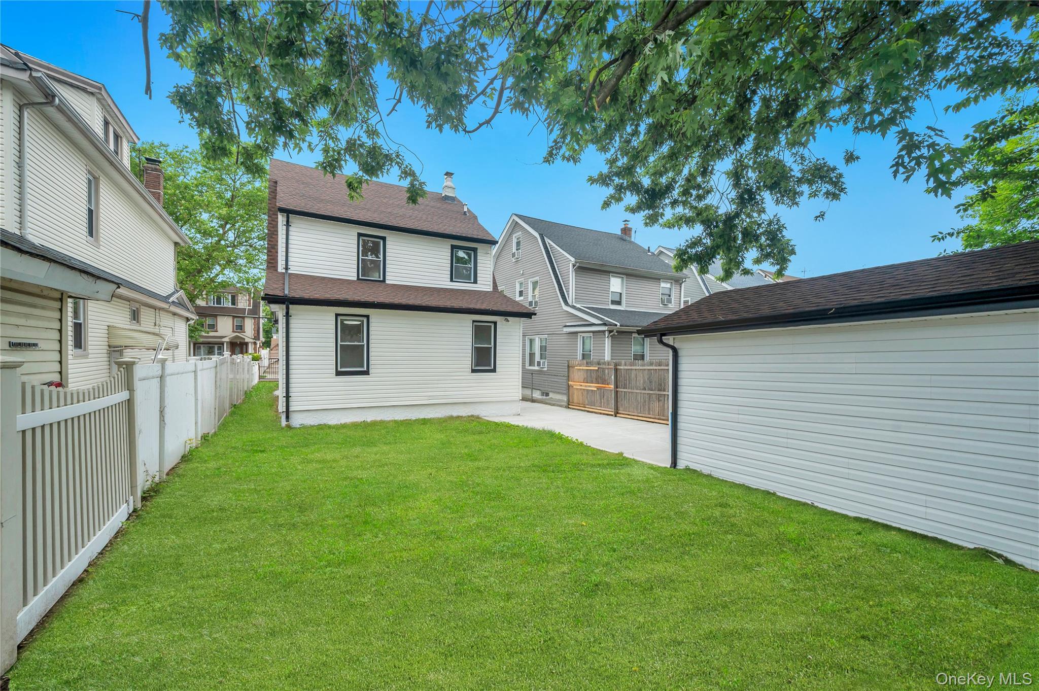 Single Family 205th Street  Queens, NY 11423, MLS-1035187-35