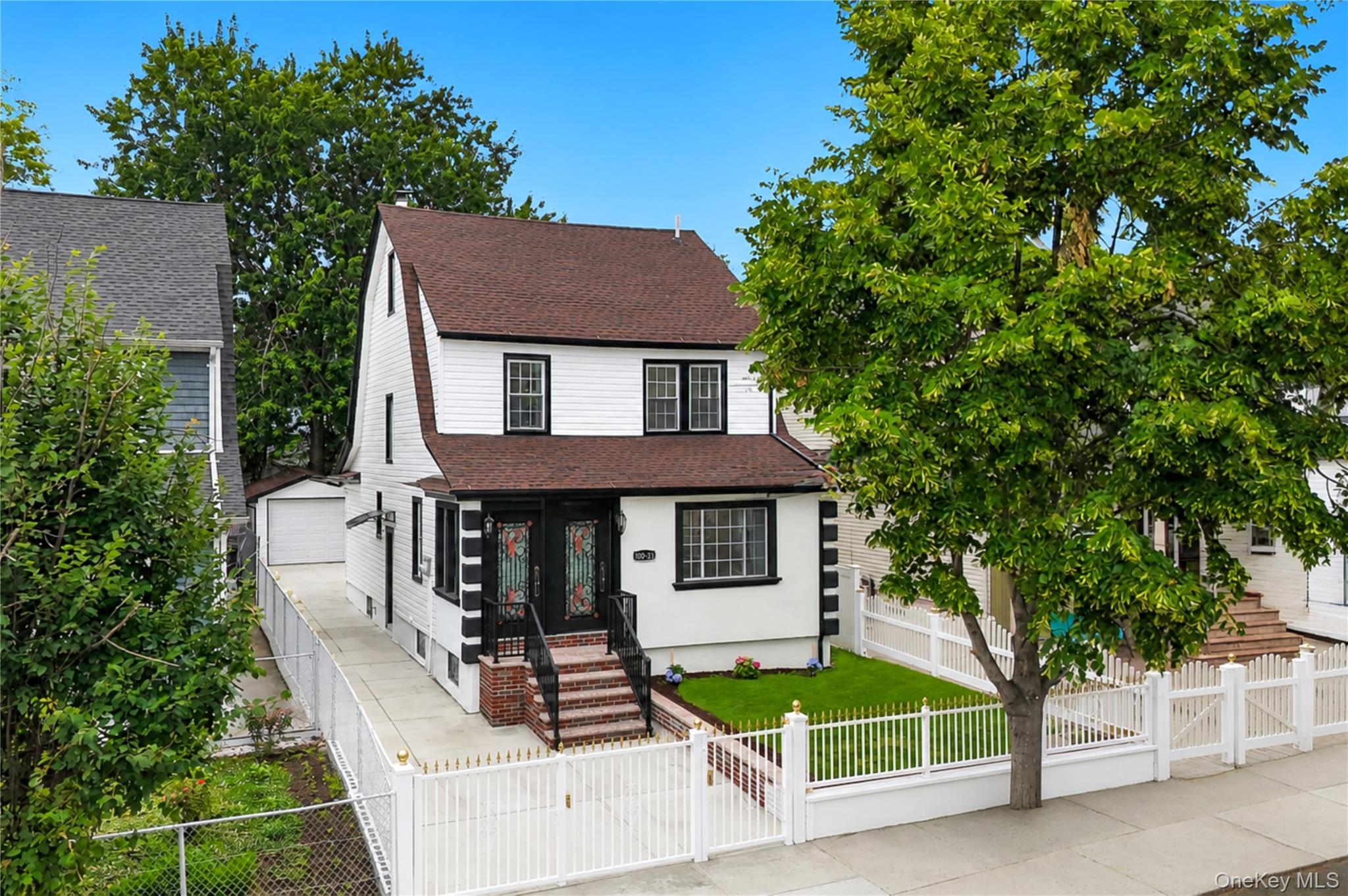 Single Family 205th Street  Queens, NY 11423, MLS-1035187-36