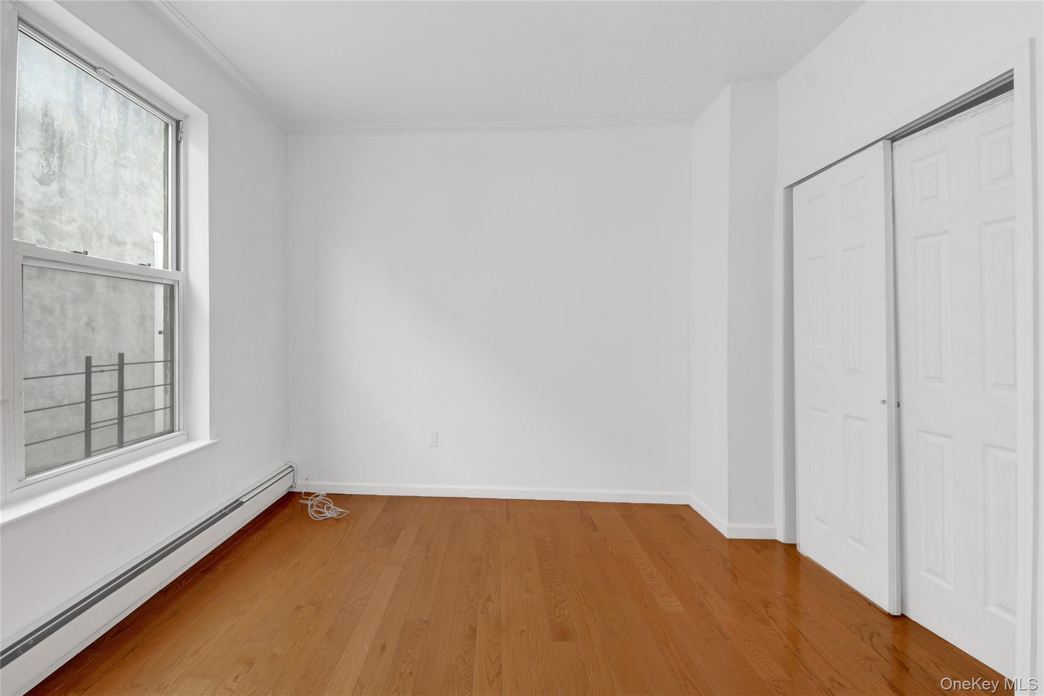 Single Family E 217th Street Bronx, NY 10469, MLS-1035190-11