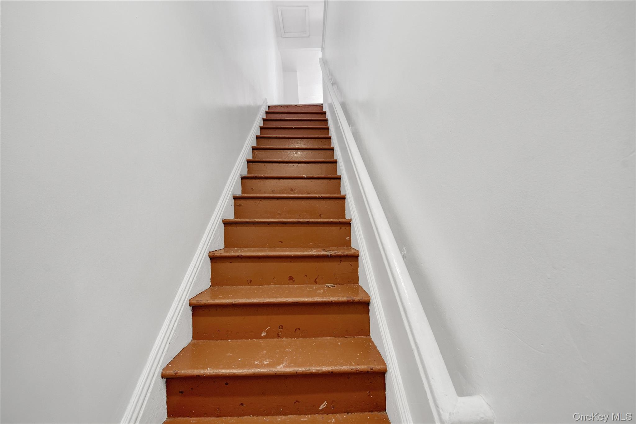 Single Family E 217th Street Bronx, NY 10469, MLS-1035190-12
