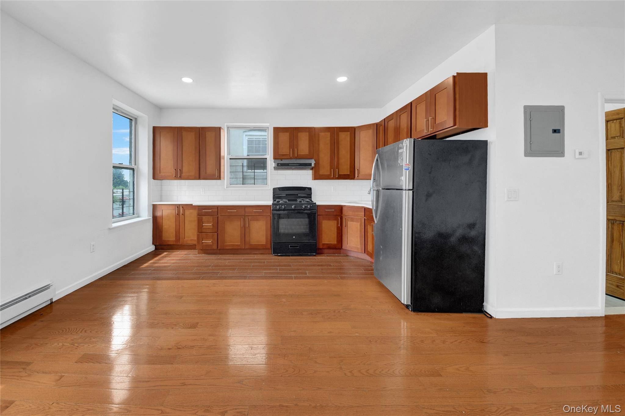 Single Family E 217th Street Bronx, NY 10469, MLS-1035190-16
