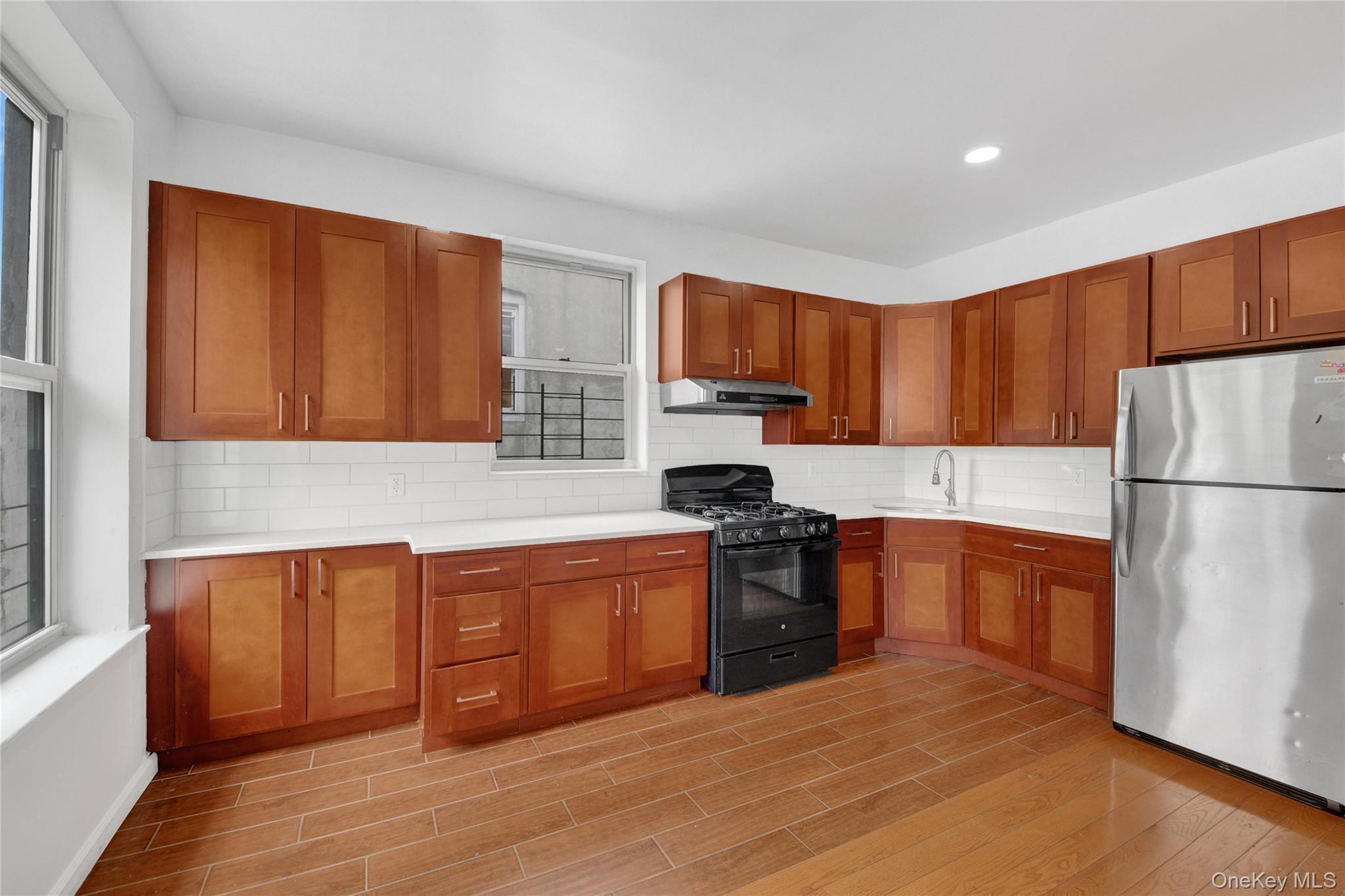 Single Family E 217th Street Bronx, NY 10469, MLS-1035190-17
