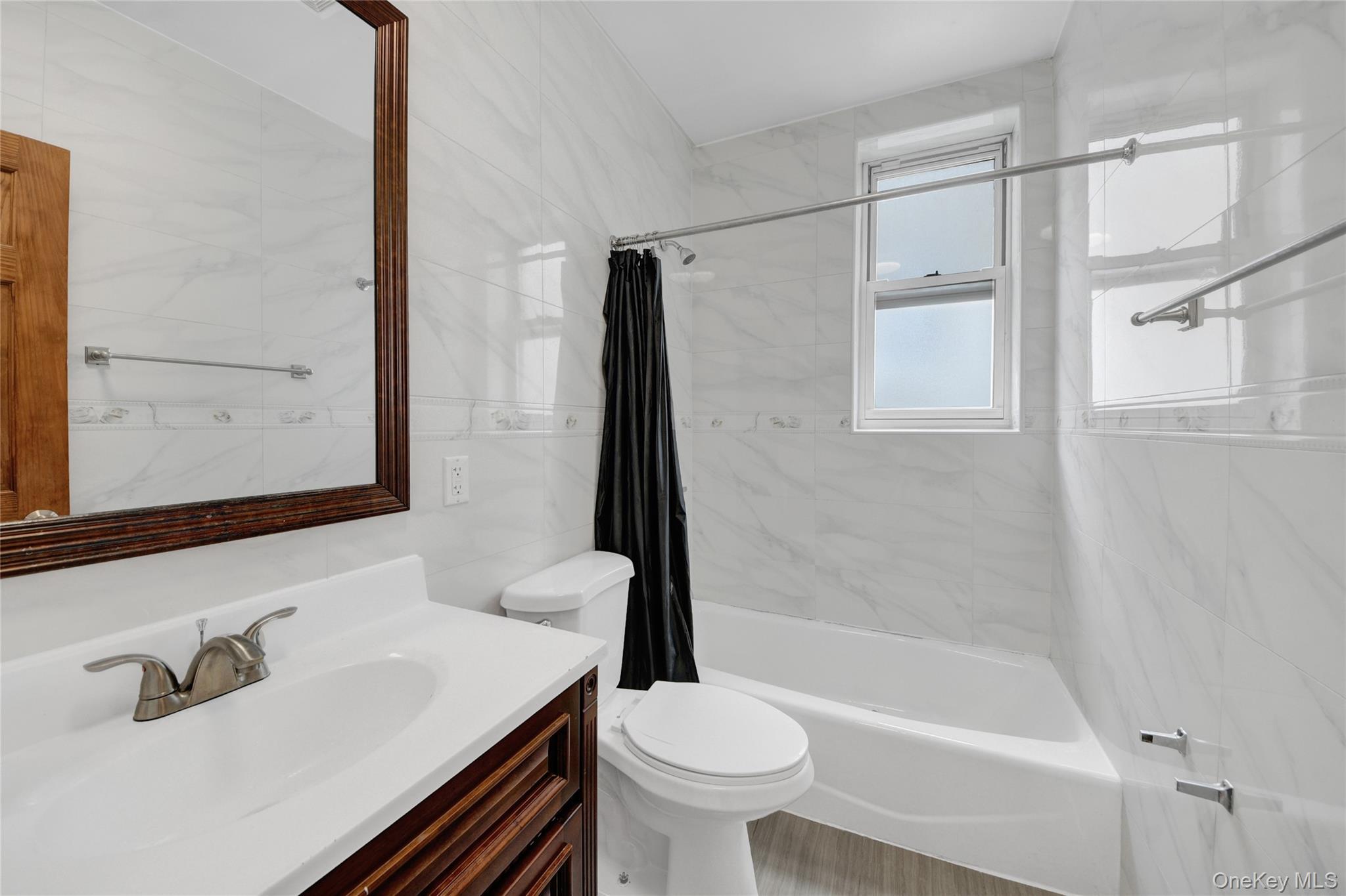 Single Family E 217th Street Bronx, NY 10469, MLS-1035190-20