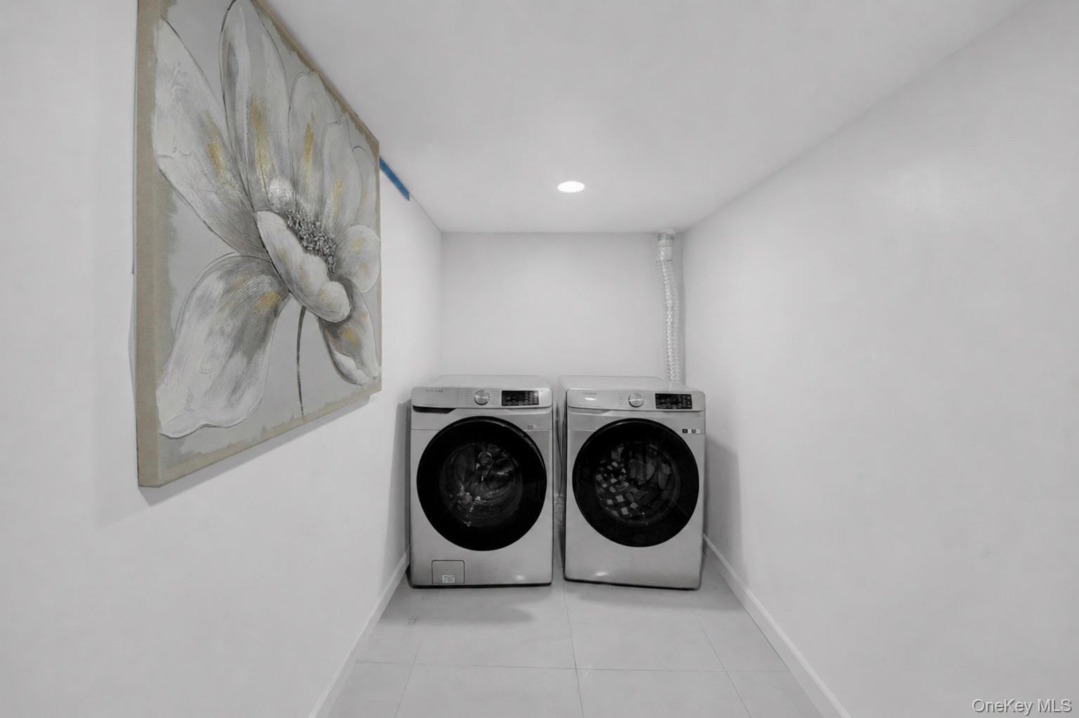 Single Family E 217th Street Bronx, NY 10469, MLS-1035190-25