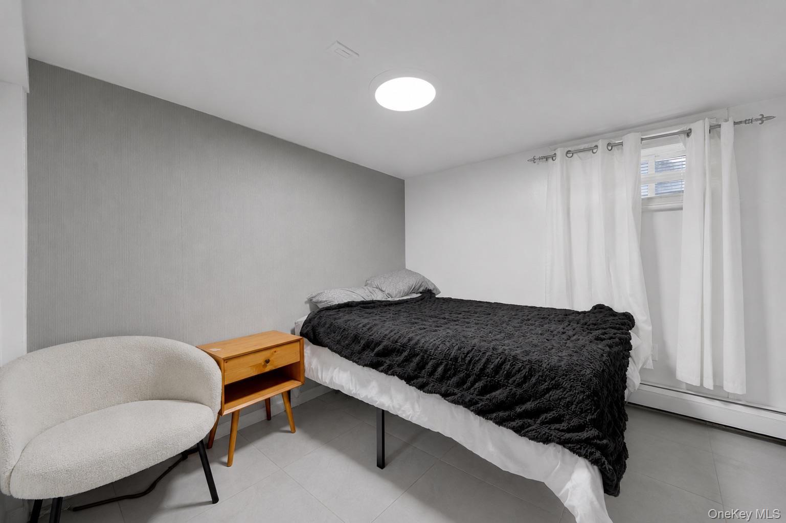 Single Family E 217th Street Bronx, NY 10469, MLS-1035190-28