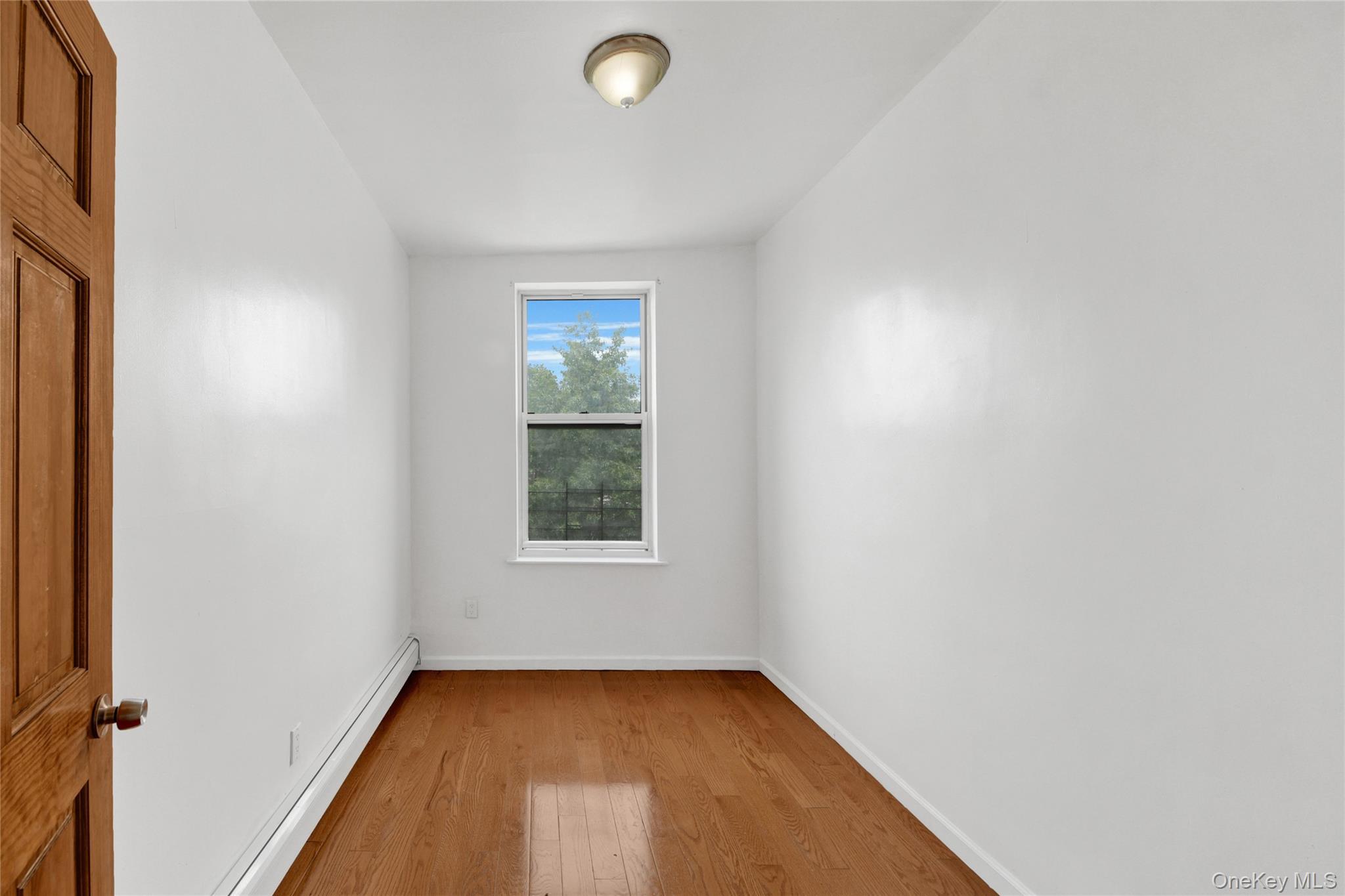 Single Family E 217th Street Bronx, NY 10469, MLS-1035190-7