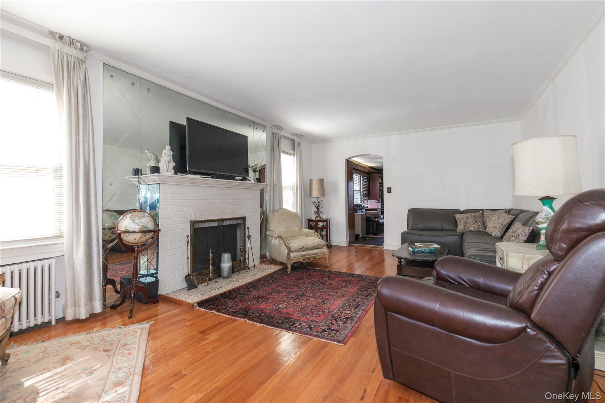 Single Family Plymouth Road Nassau County, NY 11023, MLS-1035209-5