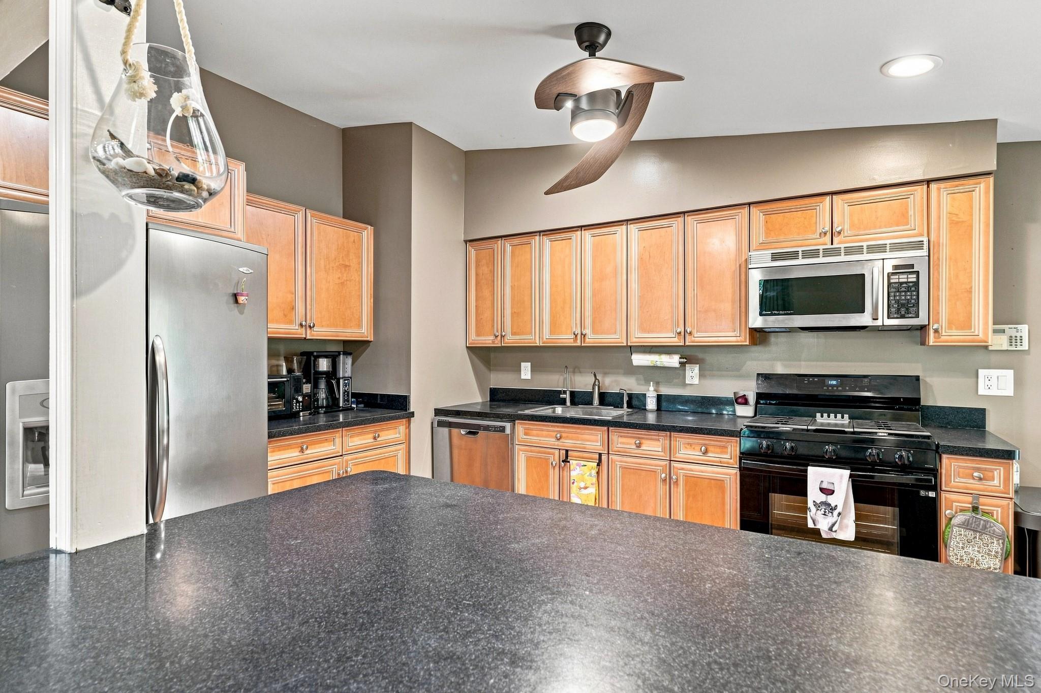 Single Family Gloria Court  Rockland County, NY 10956, MLS-1035219-13