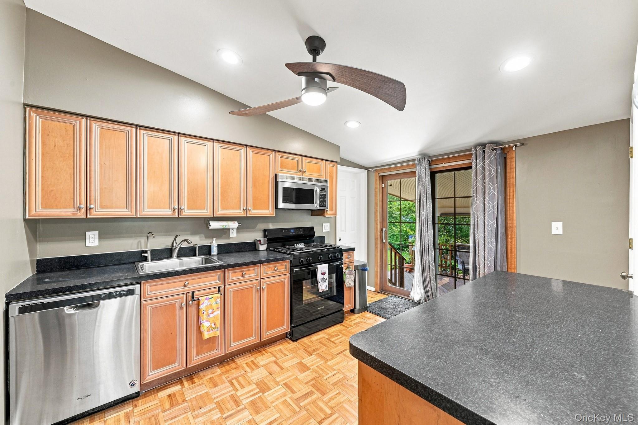 Single Family Gloria Court  Rockland County, NY 10956, MLS-1035219-16