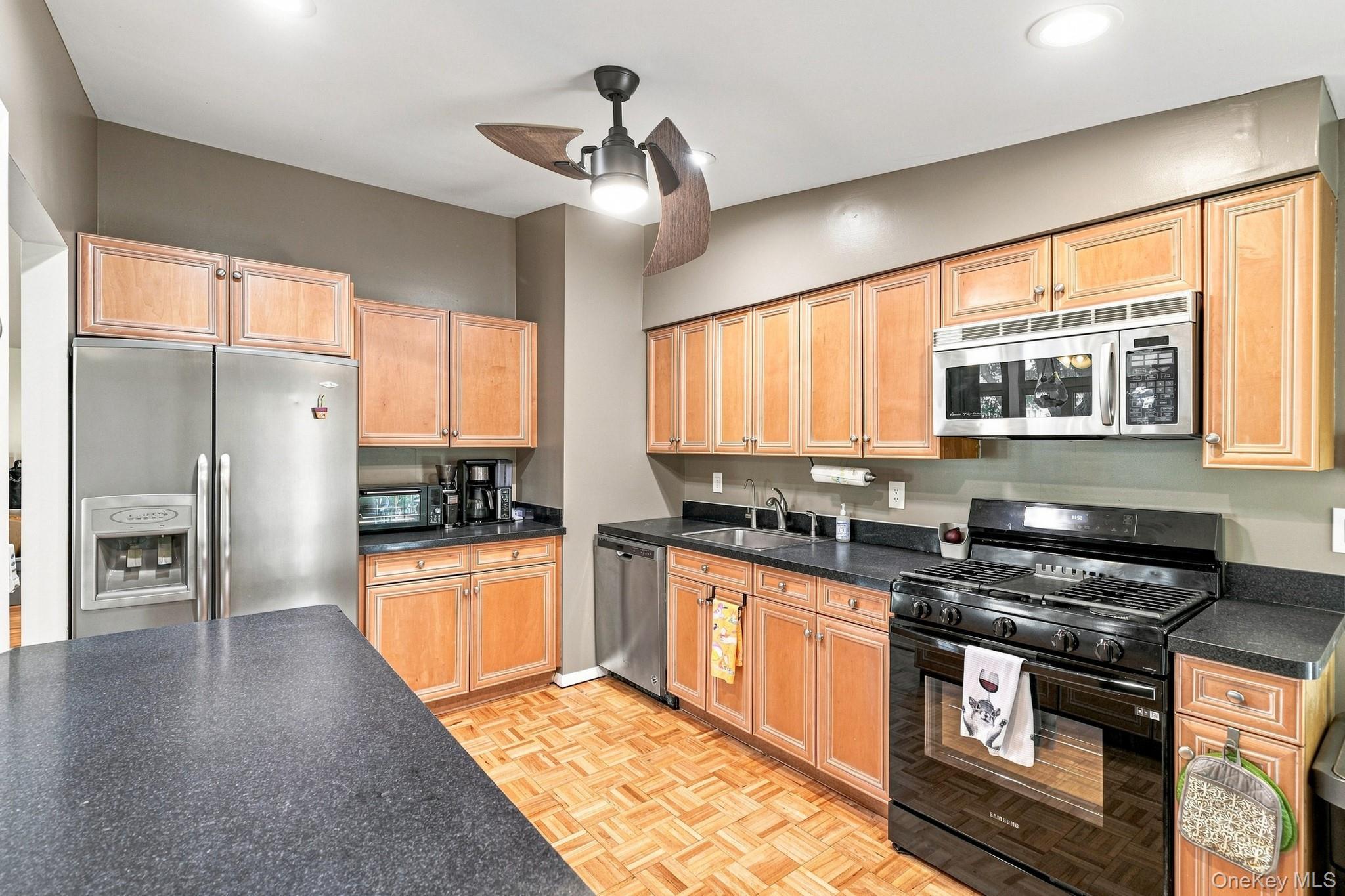 Single Family Gloria Court  Rockland County, NY 10956, MLS-1035219-19
