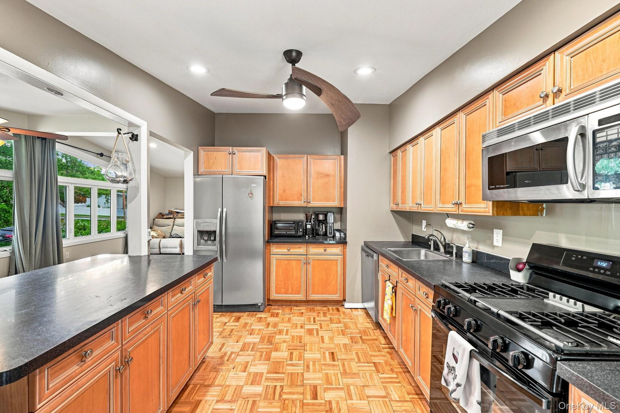 Single Family Gloria Court  Rockland County, NY 10956, MLS-1035219-21