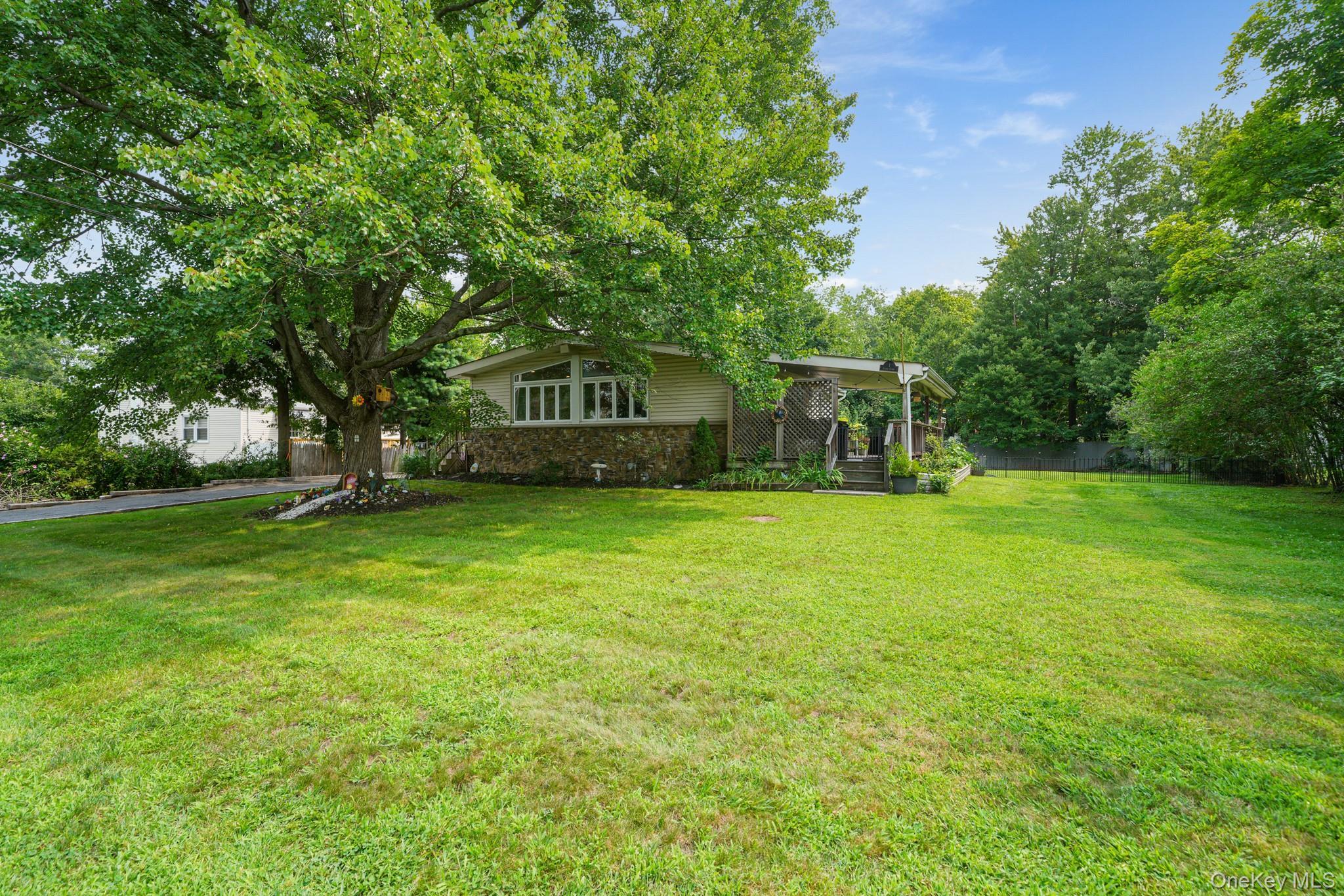 Single Family Gloria Court  Rockland County, NY 10956, MLS-1035219-37