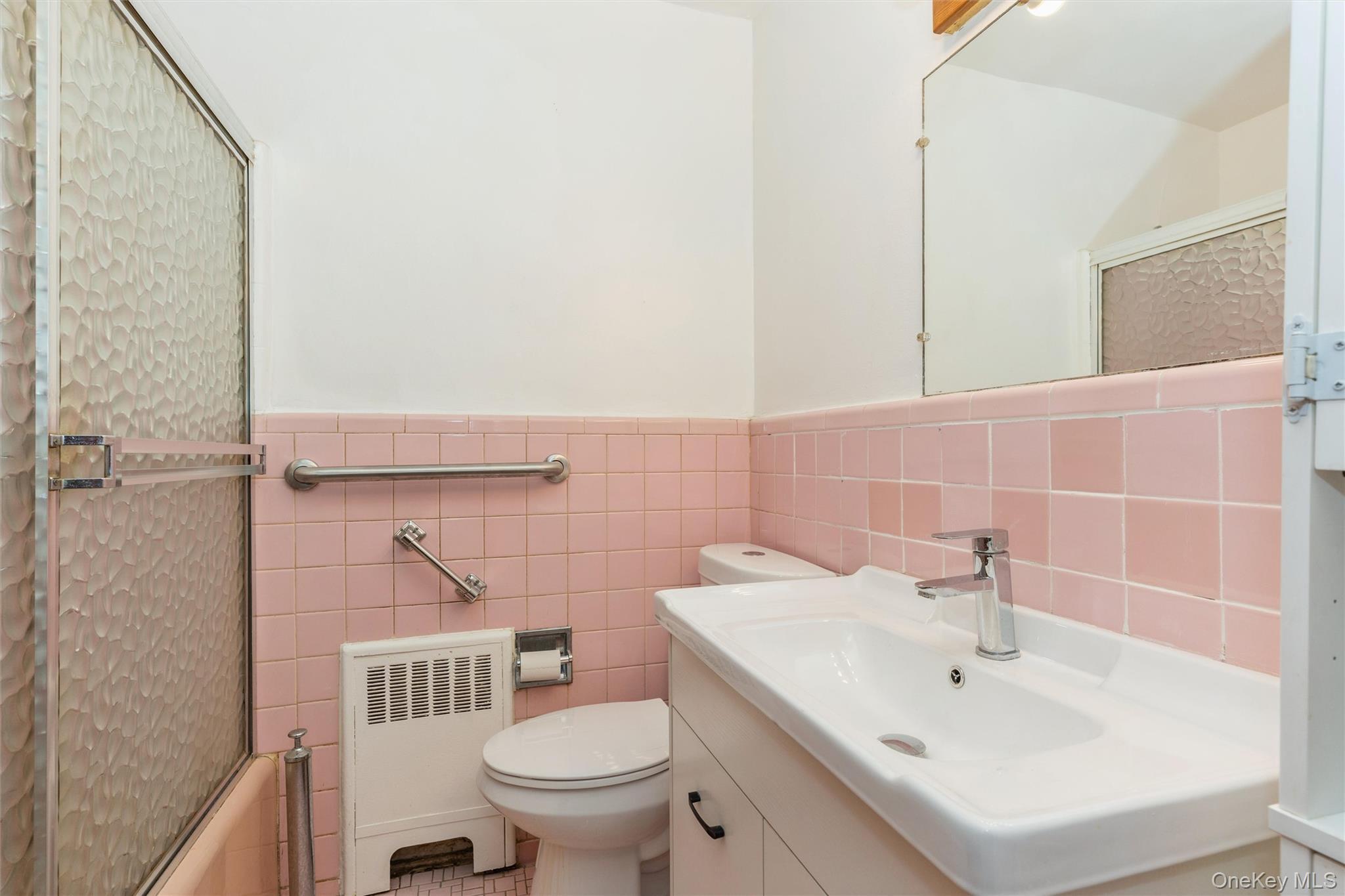 Single Family 67th Street  Queens, NY 11377, MLS-1035222-26