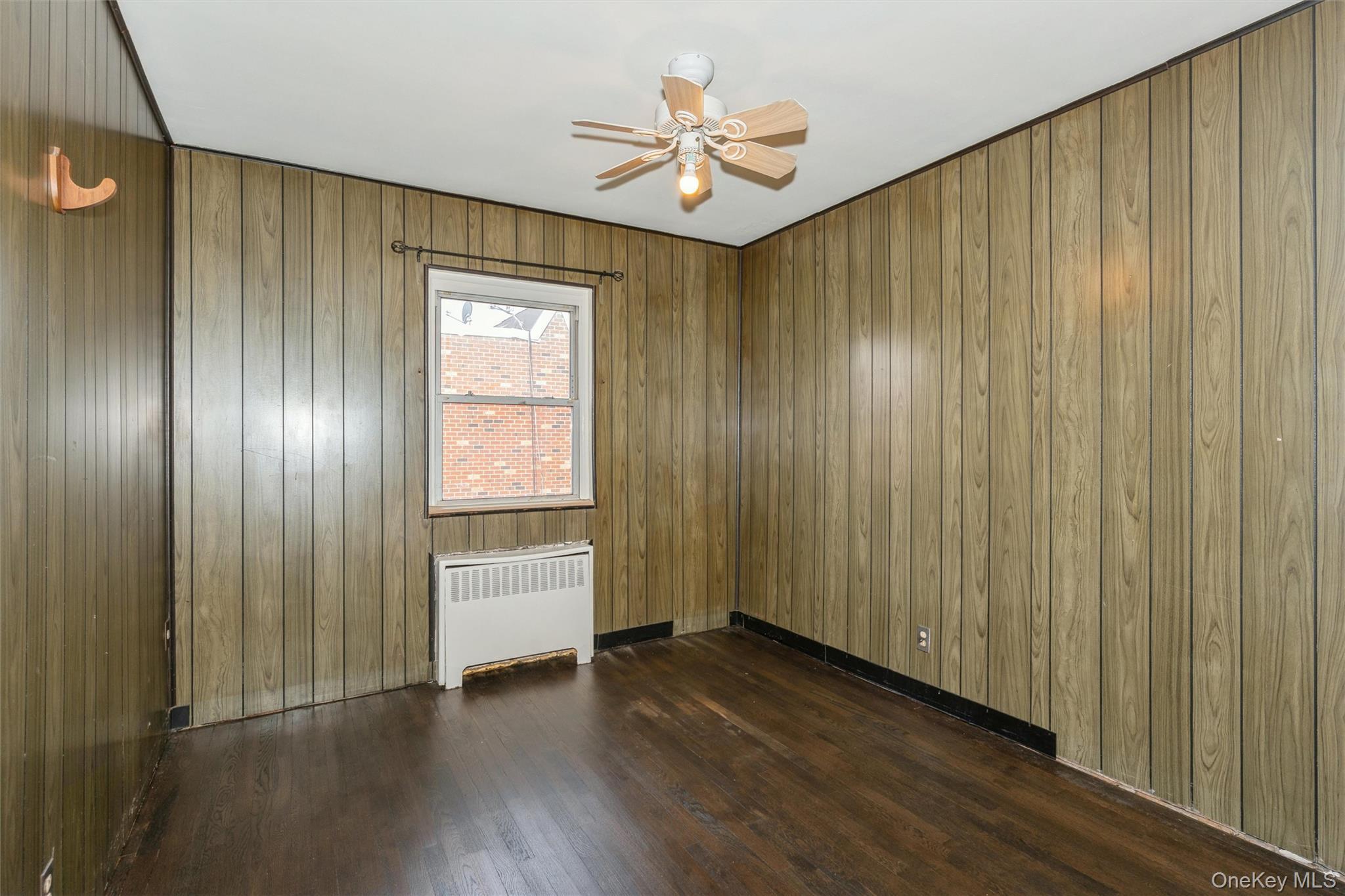 Single Family 67th Street  Queens, NY 11377, MLS-1035222-36
