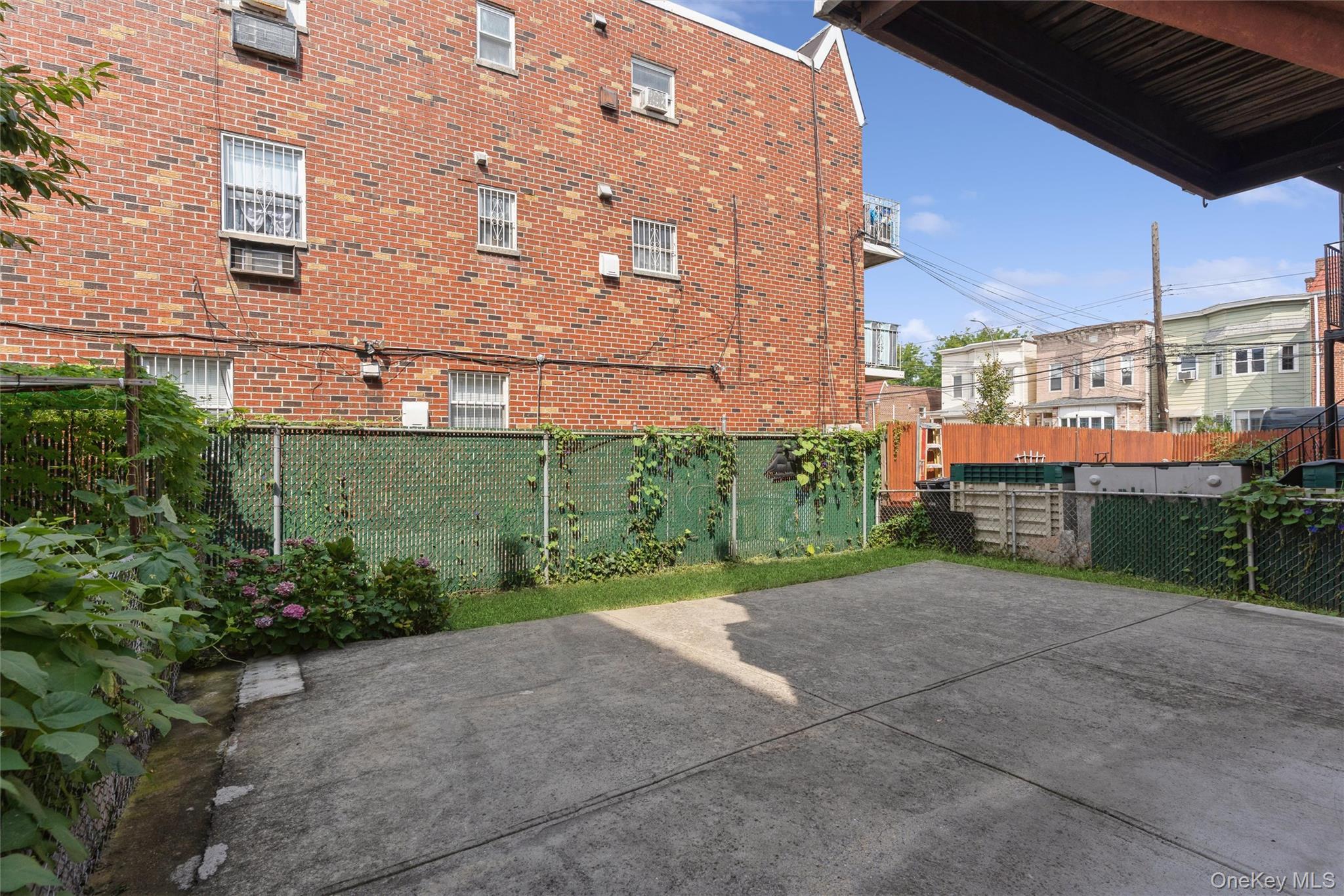 Single Family 67th Street  Queens, NY 11377, MLS-1035222-41