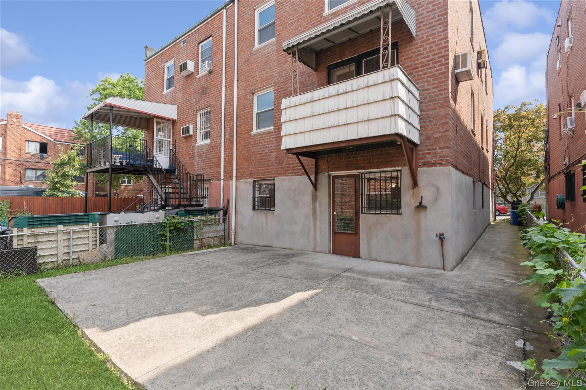 Single Family 67th Street  Queens, NY 11377, MLS-1035222-42