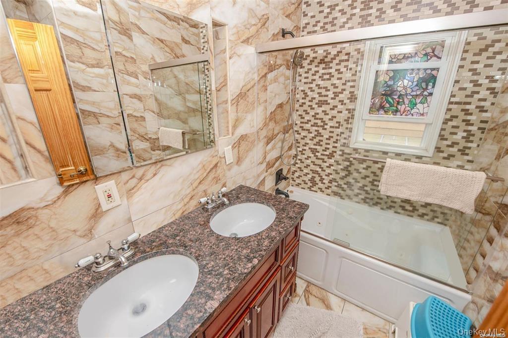 Single Family Peninsula Boulevard Nassau County, NY 11598, MLS-1035224-5