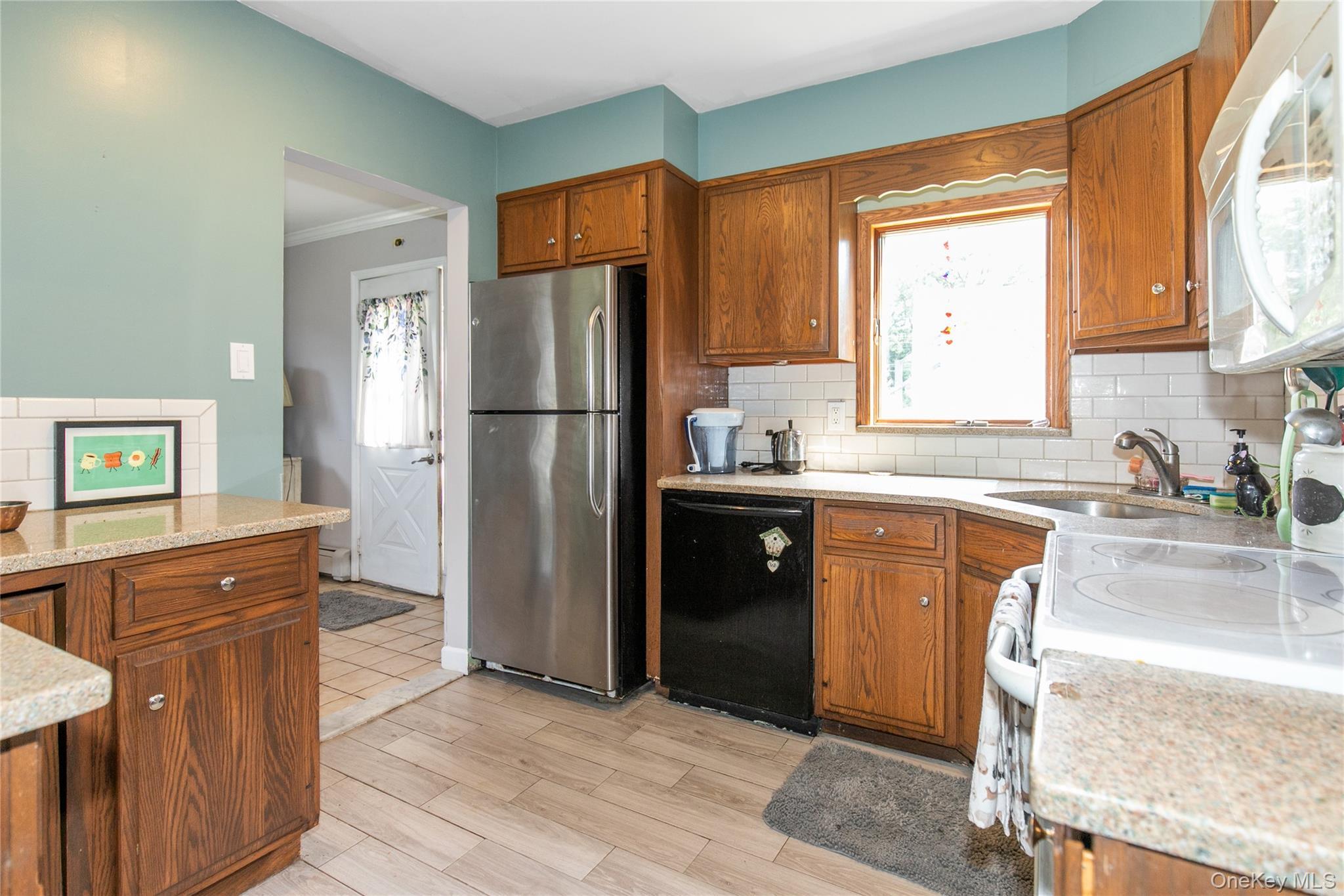 Single Family Wren Court Nassau County, NY 11552, MLS-1035233-10