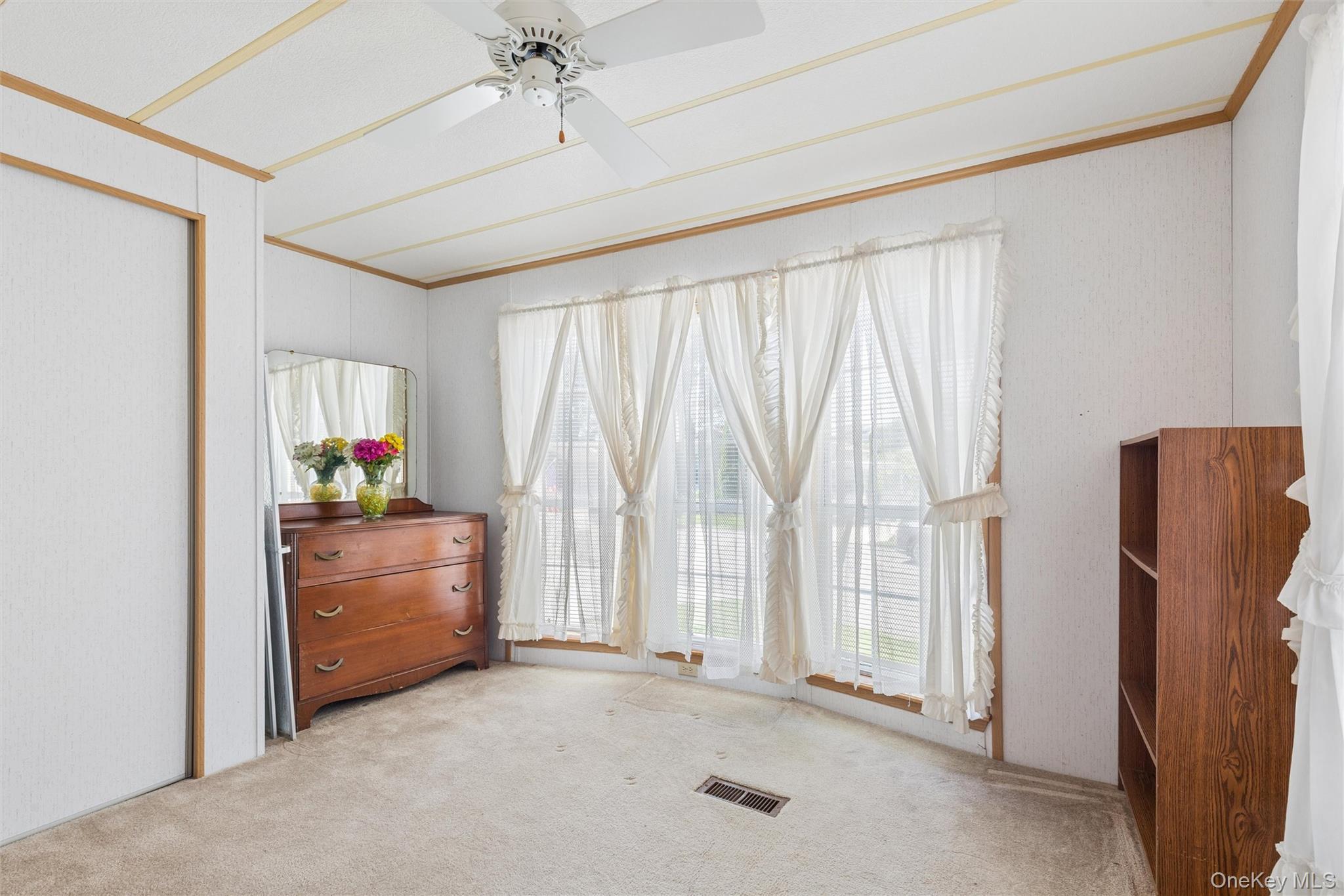 Single Family Old Country Road Suffolk County, NY 11901, MLS-1035236-10