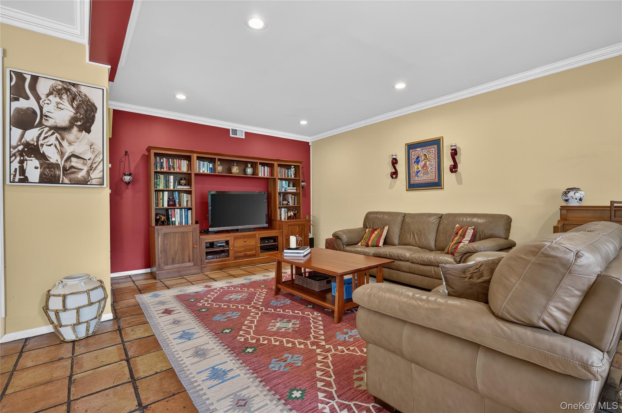 Single Family Mcculloch Drive Suffolk County, NY 11746, MLS-1035239-11