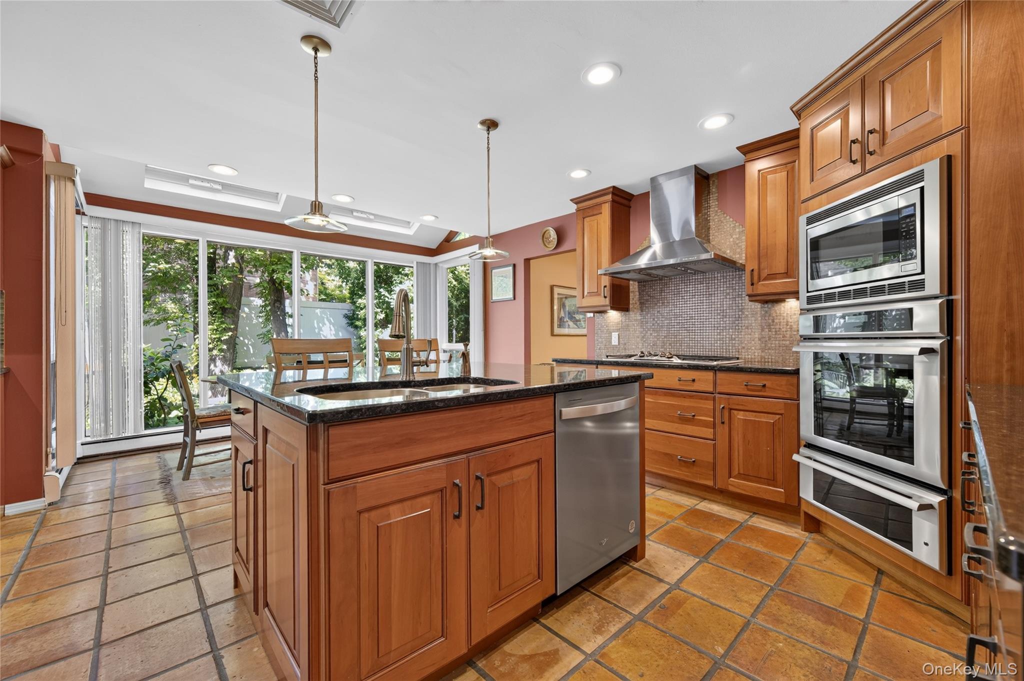 Single Family Mcculloch Drive Suffolk County, NY 11746, MLS-1035239-7