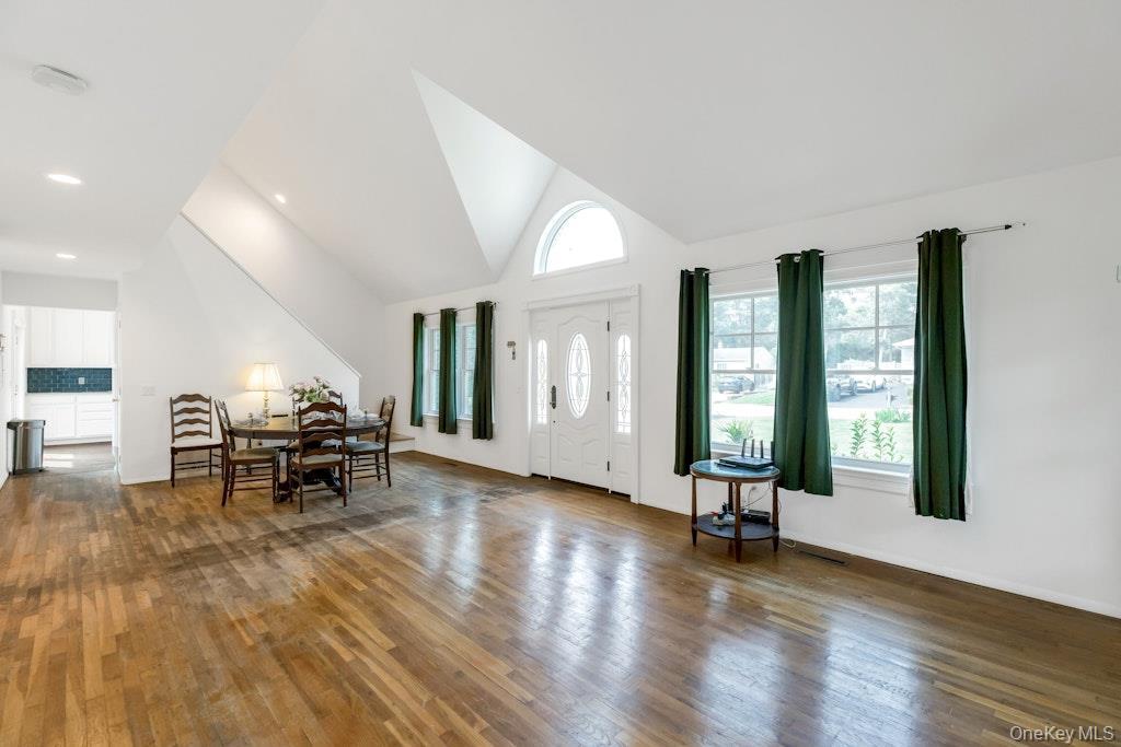 Single Family W Tiana Road Suffolk County, NY 11946, MLS-1035288-5