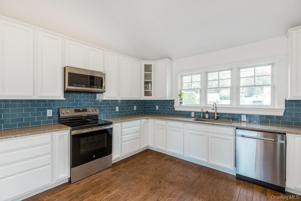 Single Family W Tiana Road Suffolk County, NY 11946, MLS-1035288-8
