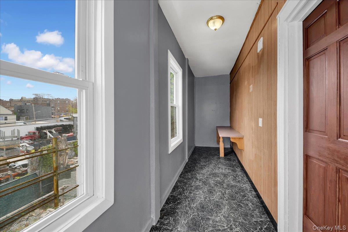 Single Family E 243rd Street Bronx, NY 10470, MLS-1035296-22