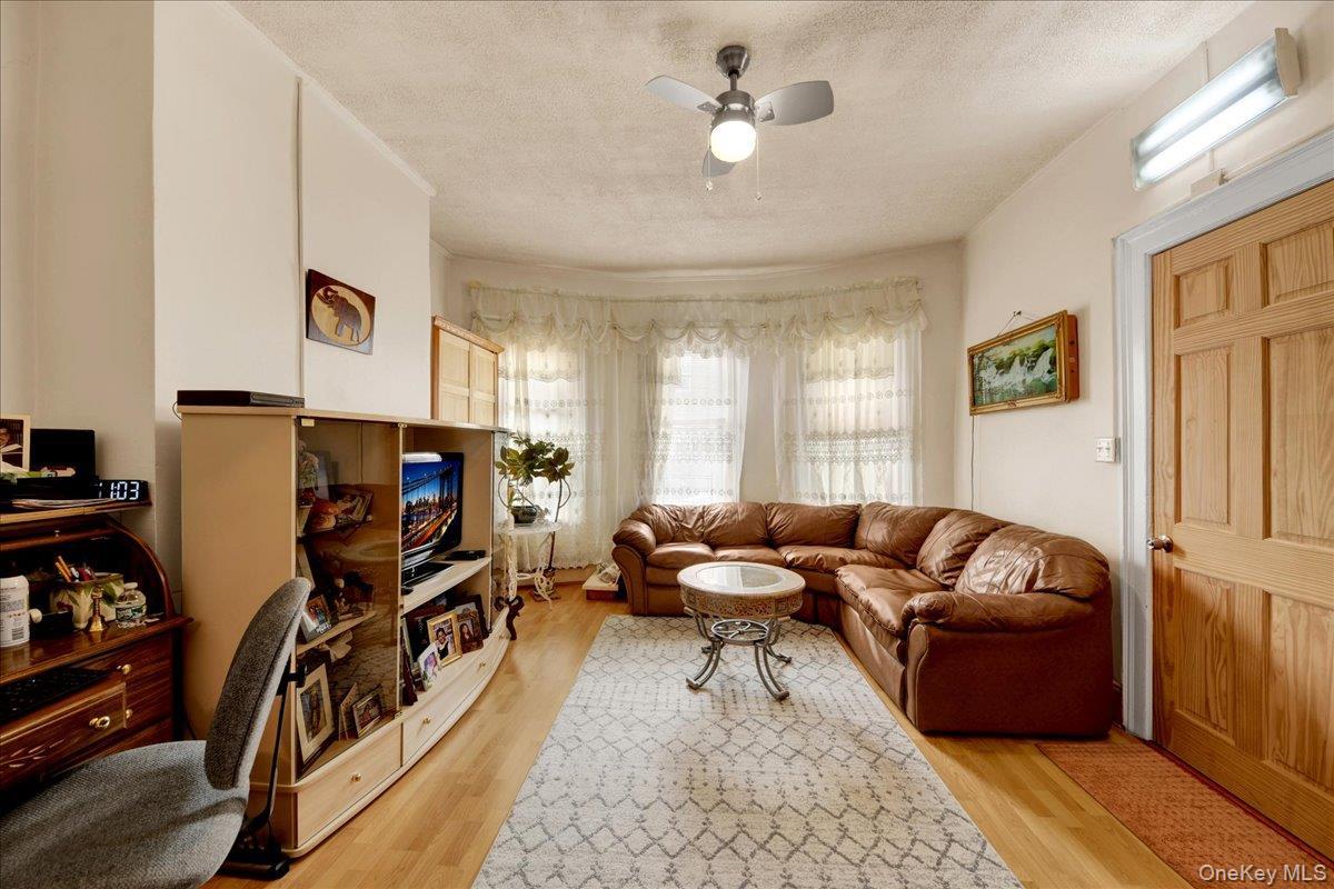 Single Family E 243rd Street Bronx, NY 10470, MLS-1035296-3