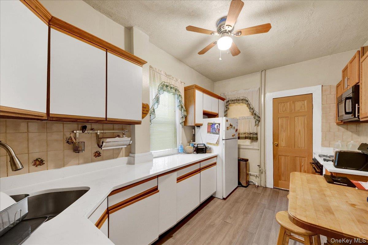 Single Family E 243rd Street Bronx, NY 10470, MLS-1035296-7