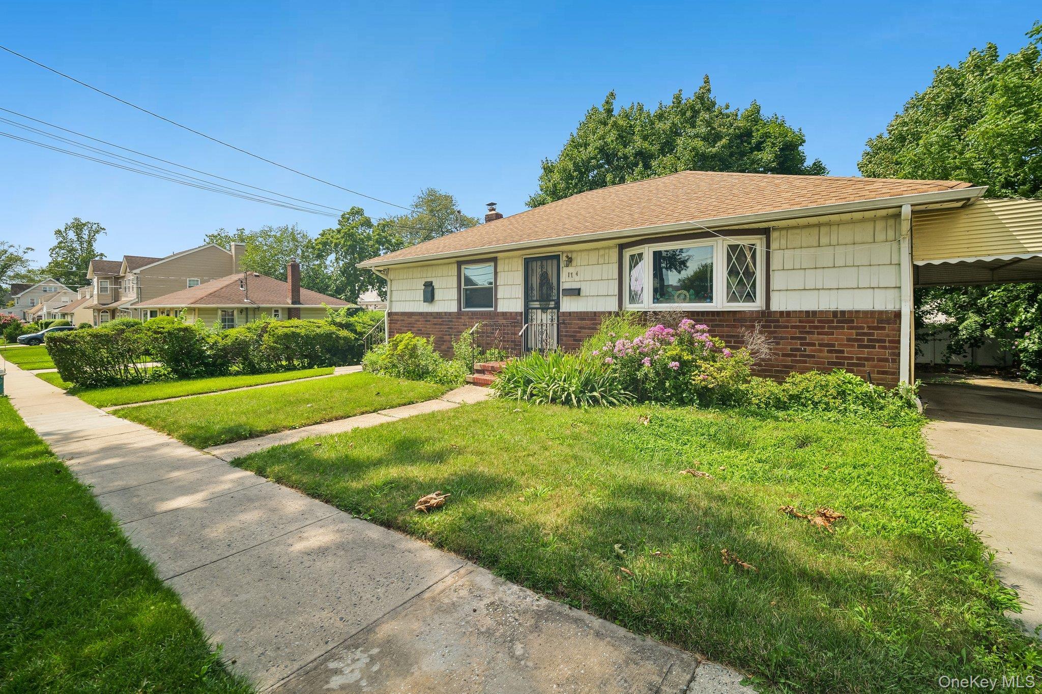Single Family Frederick Avenue Nassau County, NY 11001, MLS-1035310-40